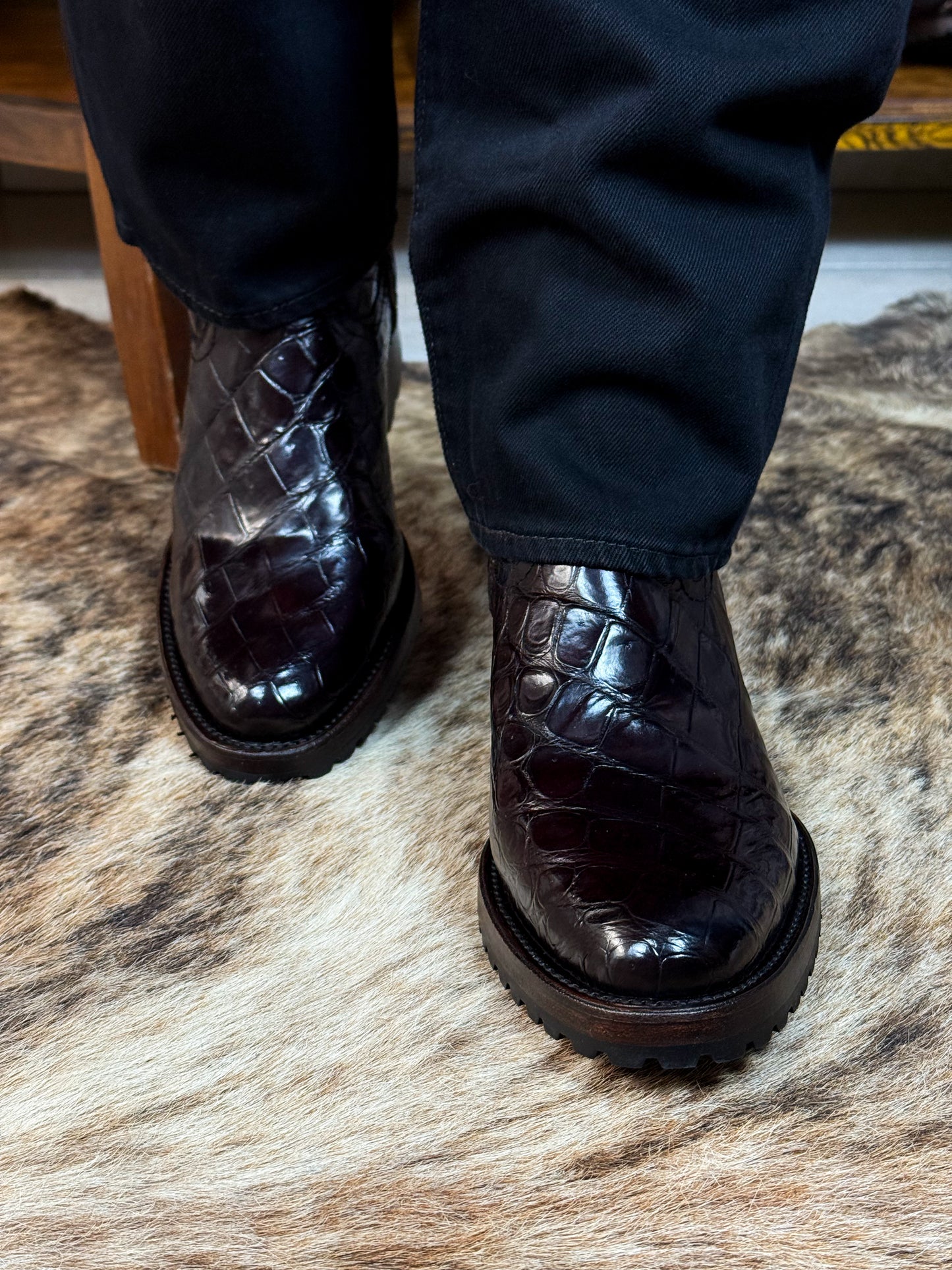 EMMA DARK BROWN FULL COCODRILO BOOTS (TRACK) OVAL