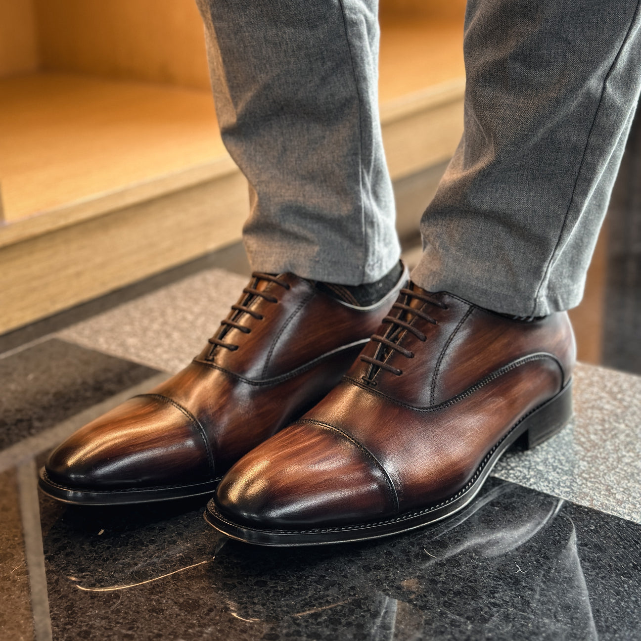 ULISES PATINA BROWN LEATHER