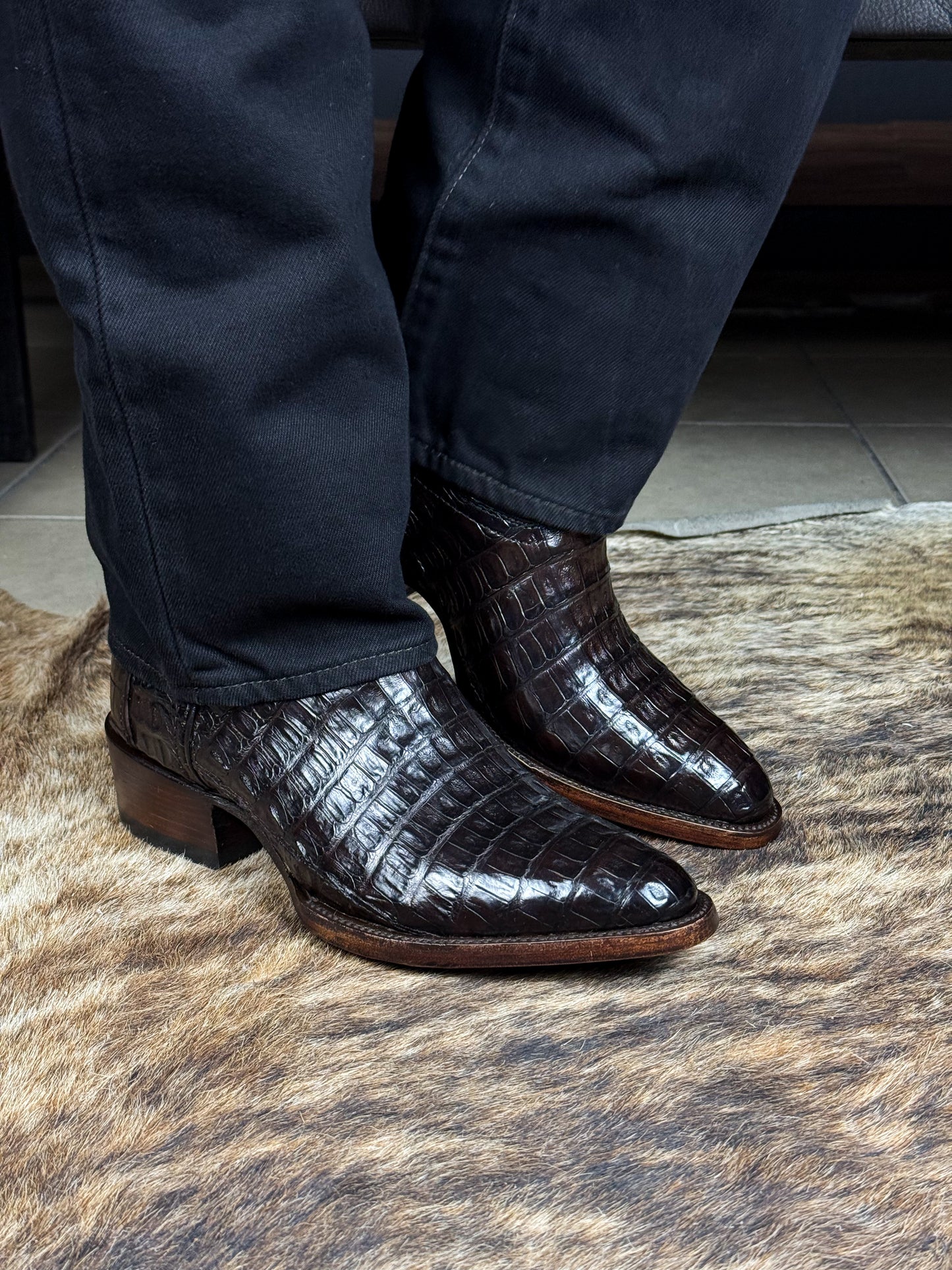 COWBOY BROWN COLA DE COCODRILO TEXAS