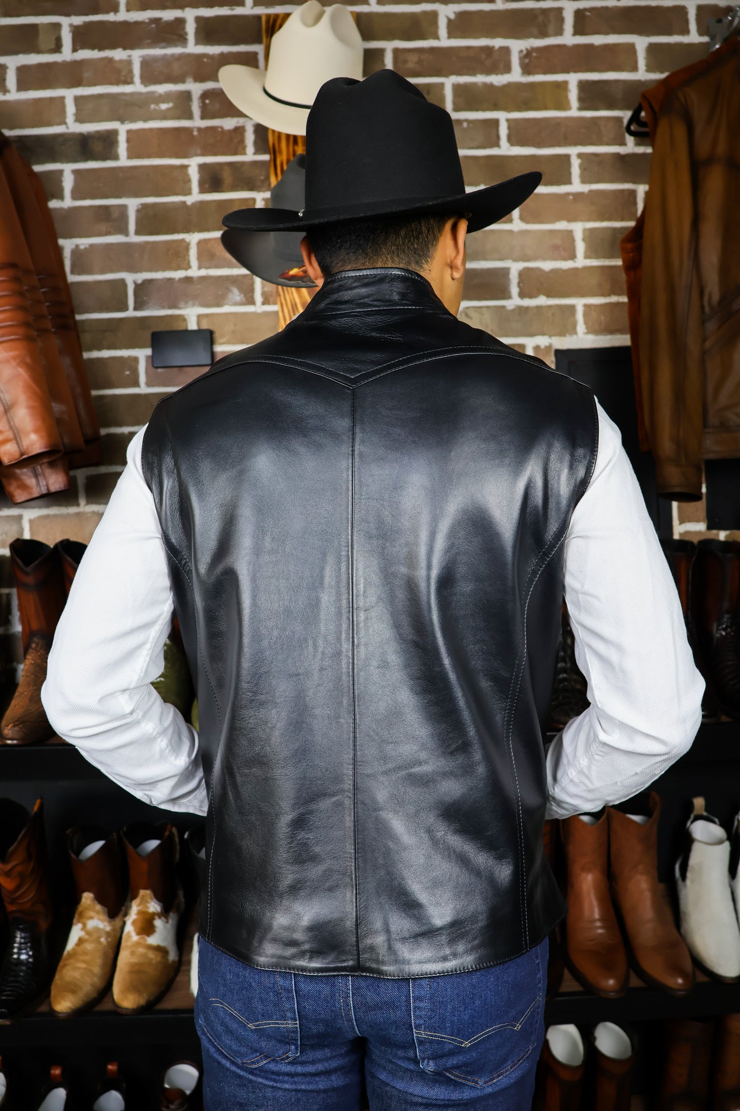 CHALECO BLACK BORREGO PELIBUEY