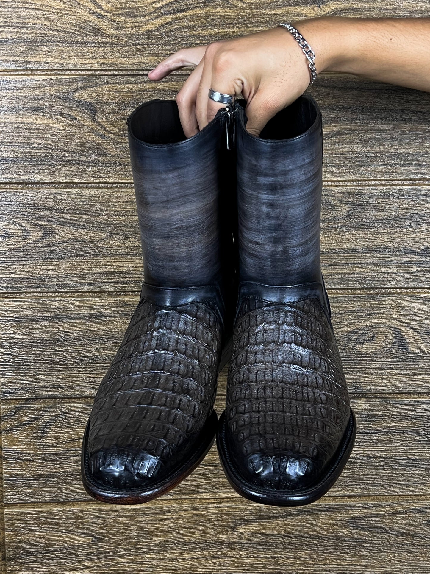 SEBASTIAN GREY LOMO COCODRILO OVAL