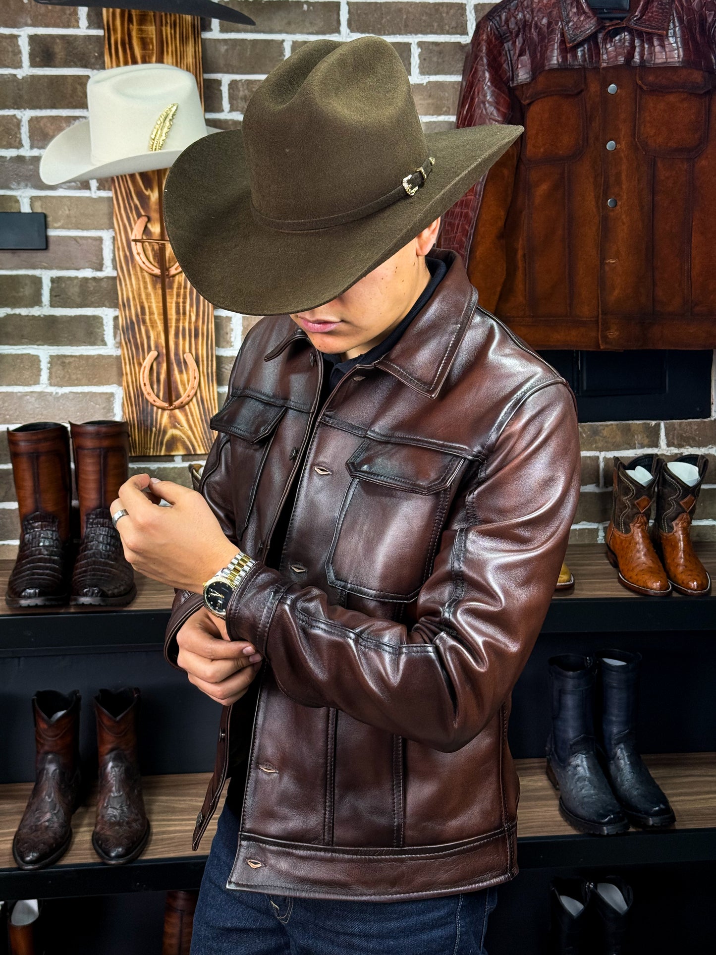 CHAMARRA VAQUERA DARK BROWN BORREGO