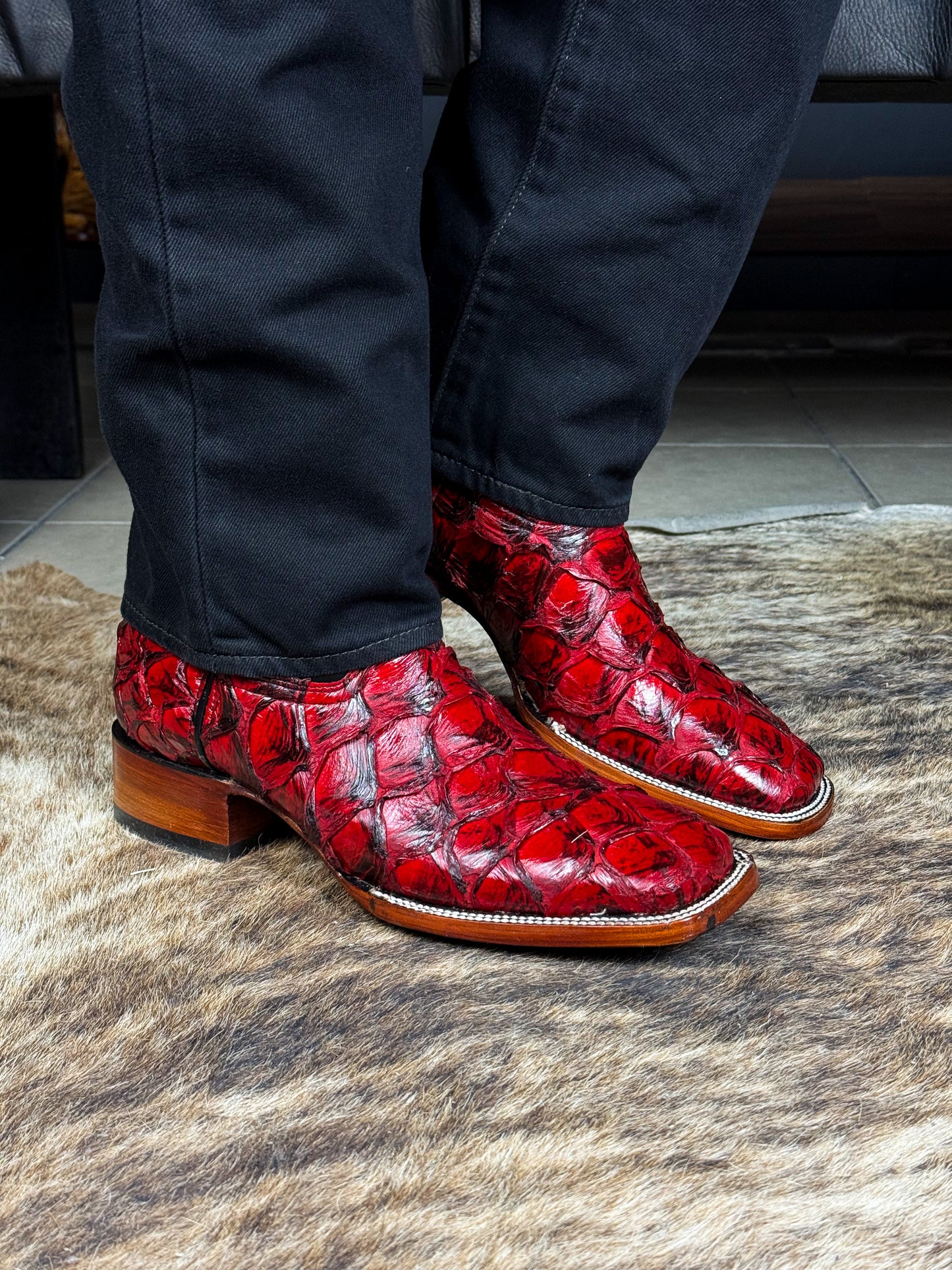 COWBOY RED PIRARUCU BULLDOG