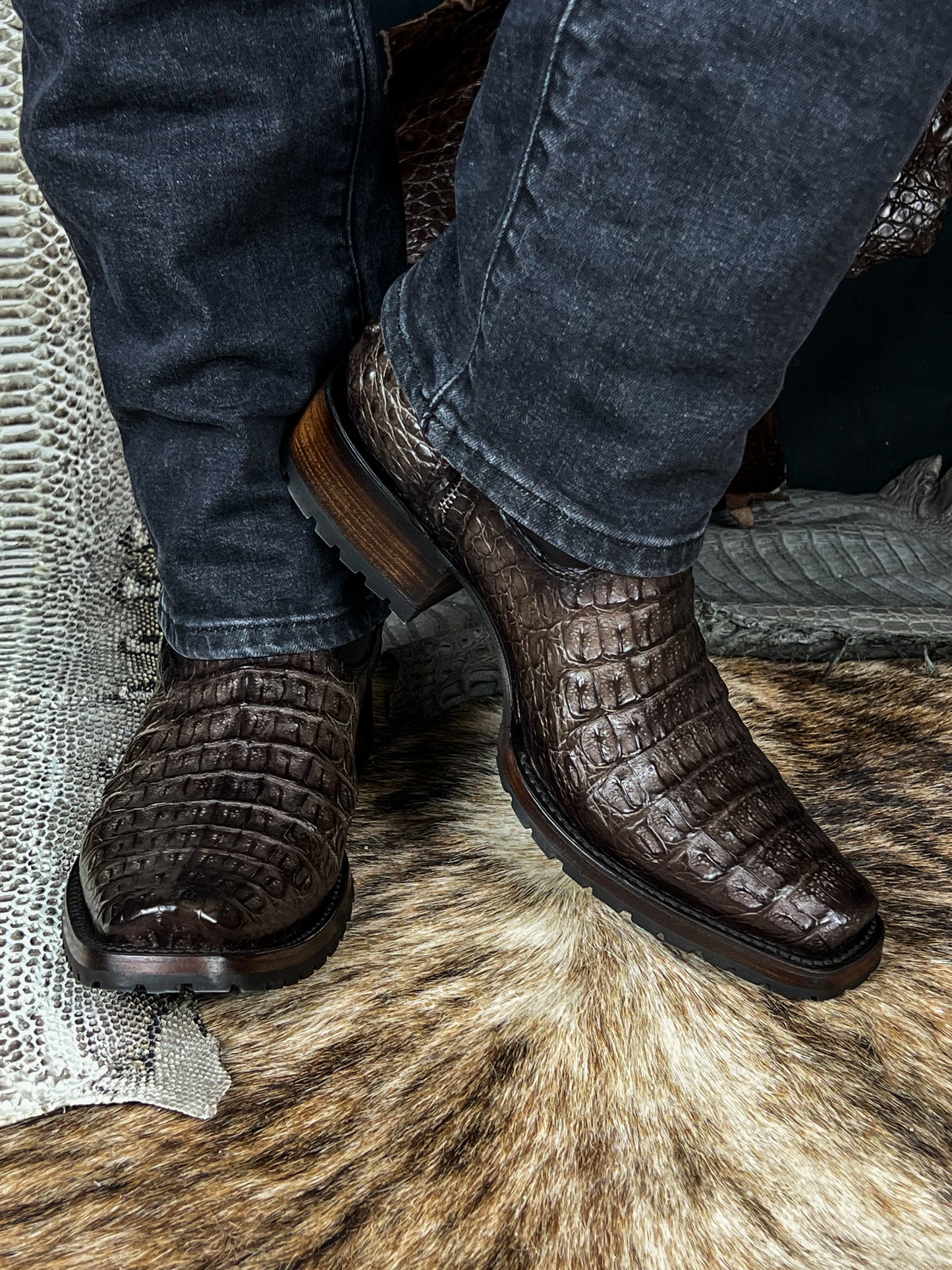 CHRISTIAN GRIS COCODRILO BOOTS (TRACK) DUBAI