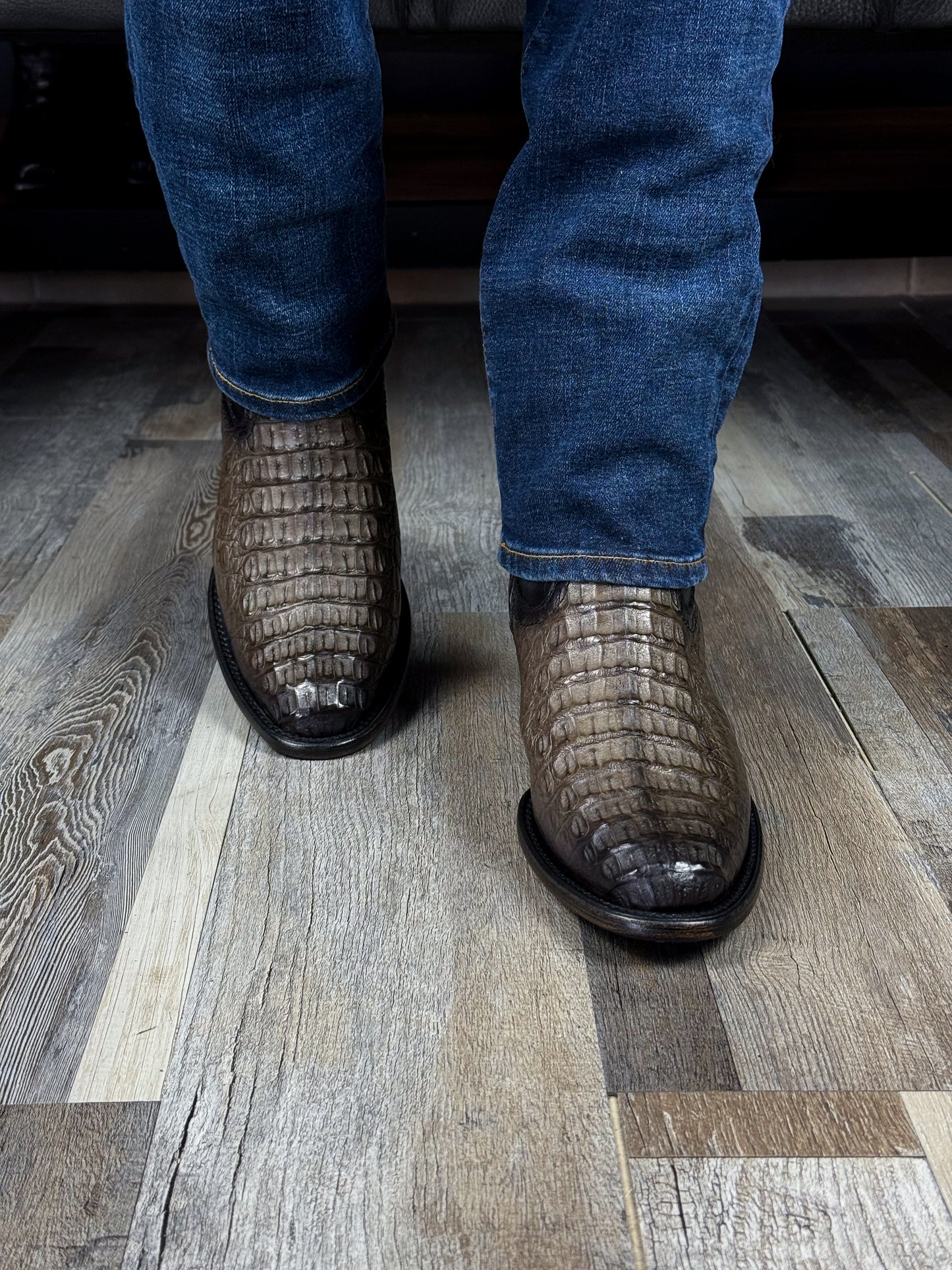 EMMA GRIS LOMO COCODRILO BOOTS OVAL