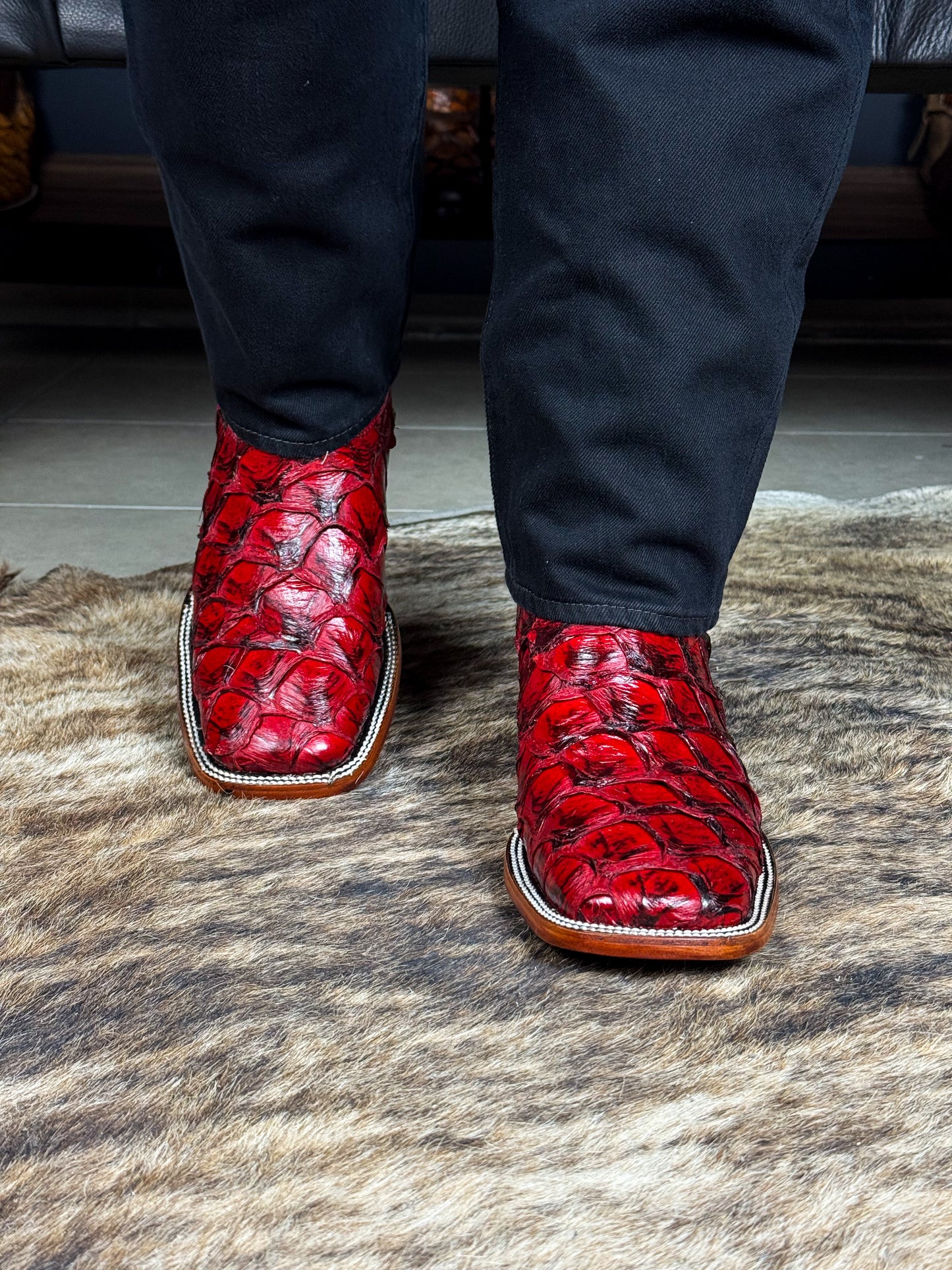 COWBOY RED PIRARUCU BULLDOG