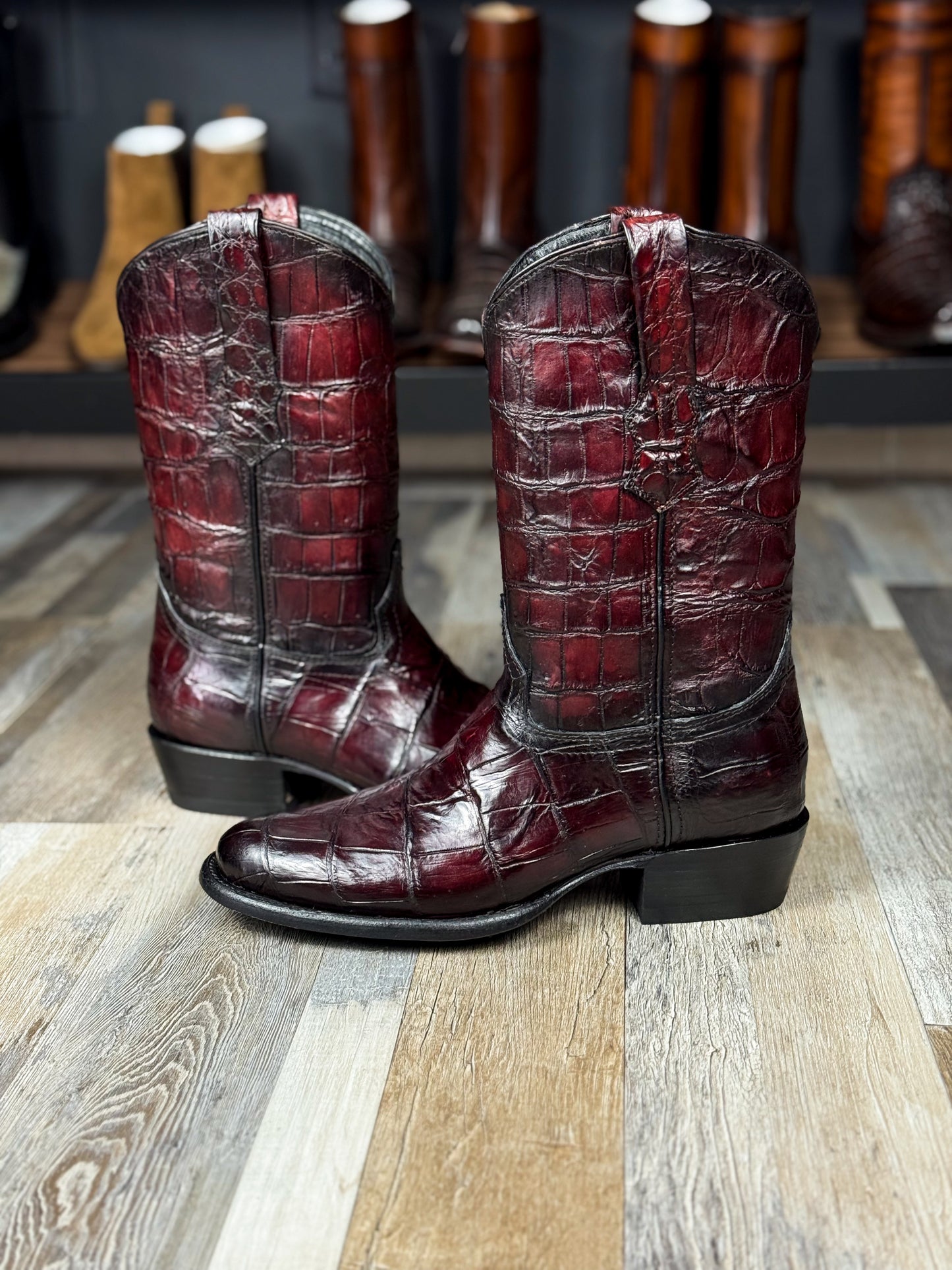 COWBOY BLACK CHERRY FULL COCODRILO MORELETI OVAL