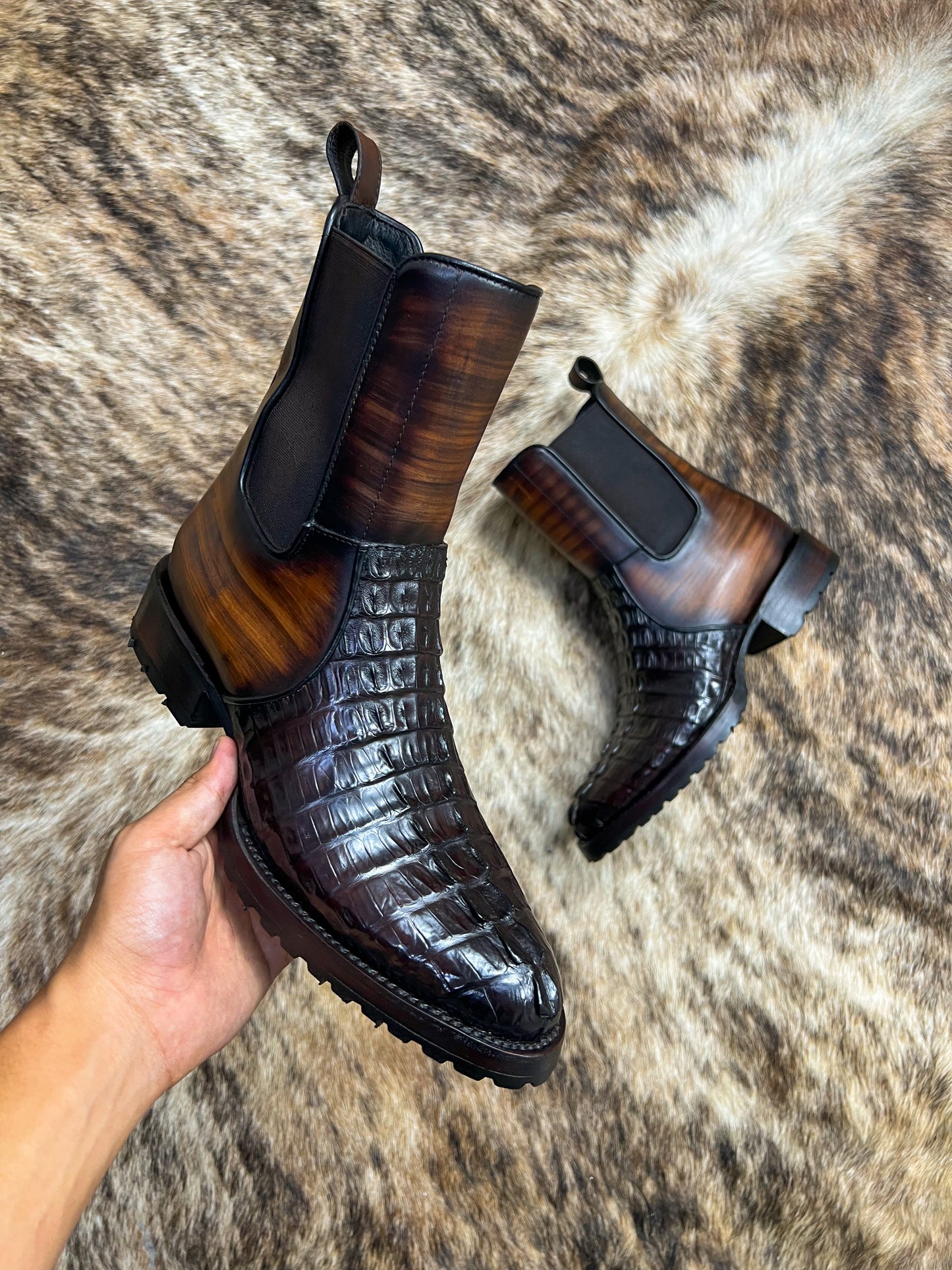 CARLO BROWN COLA COCODRILO BOOTS OVAL