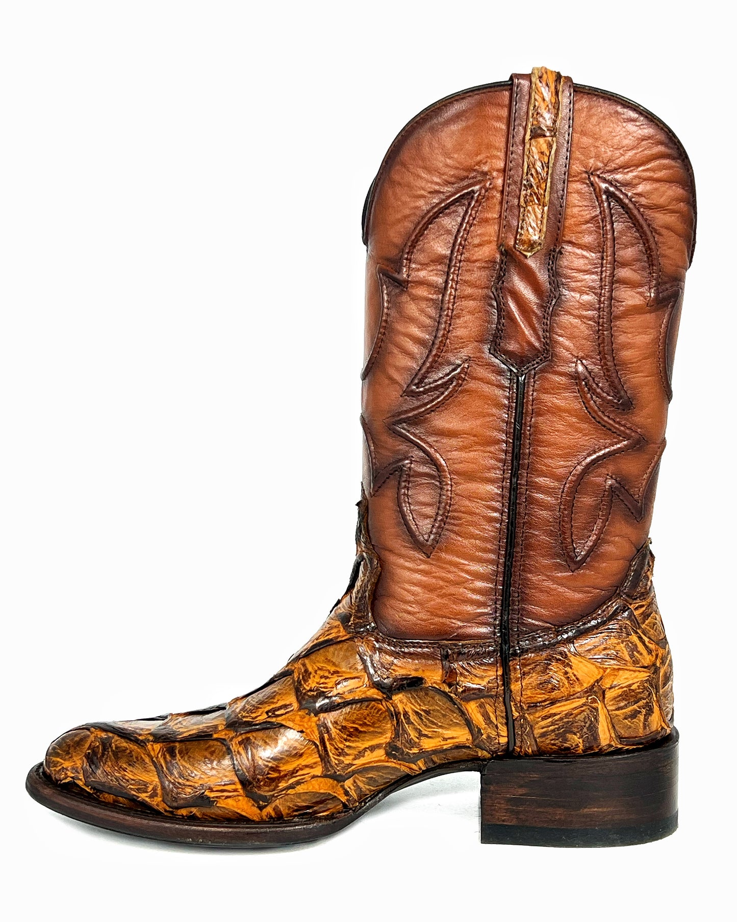 COWBOY YELLOW PIRARUCU OVAL