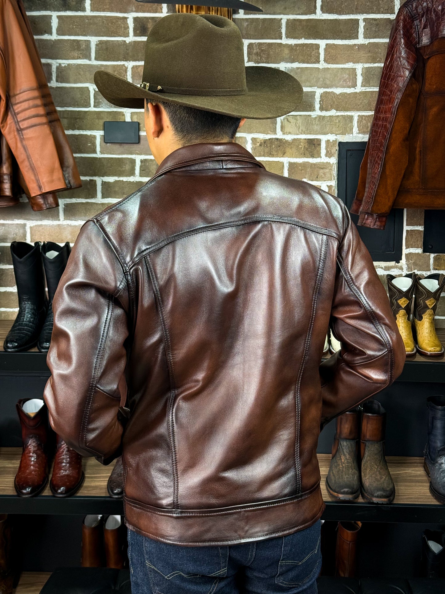 CHAMARRA VAQUERA DARK BROWN BORREGO