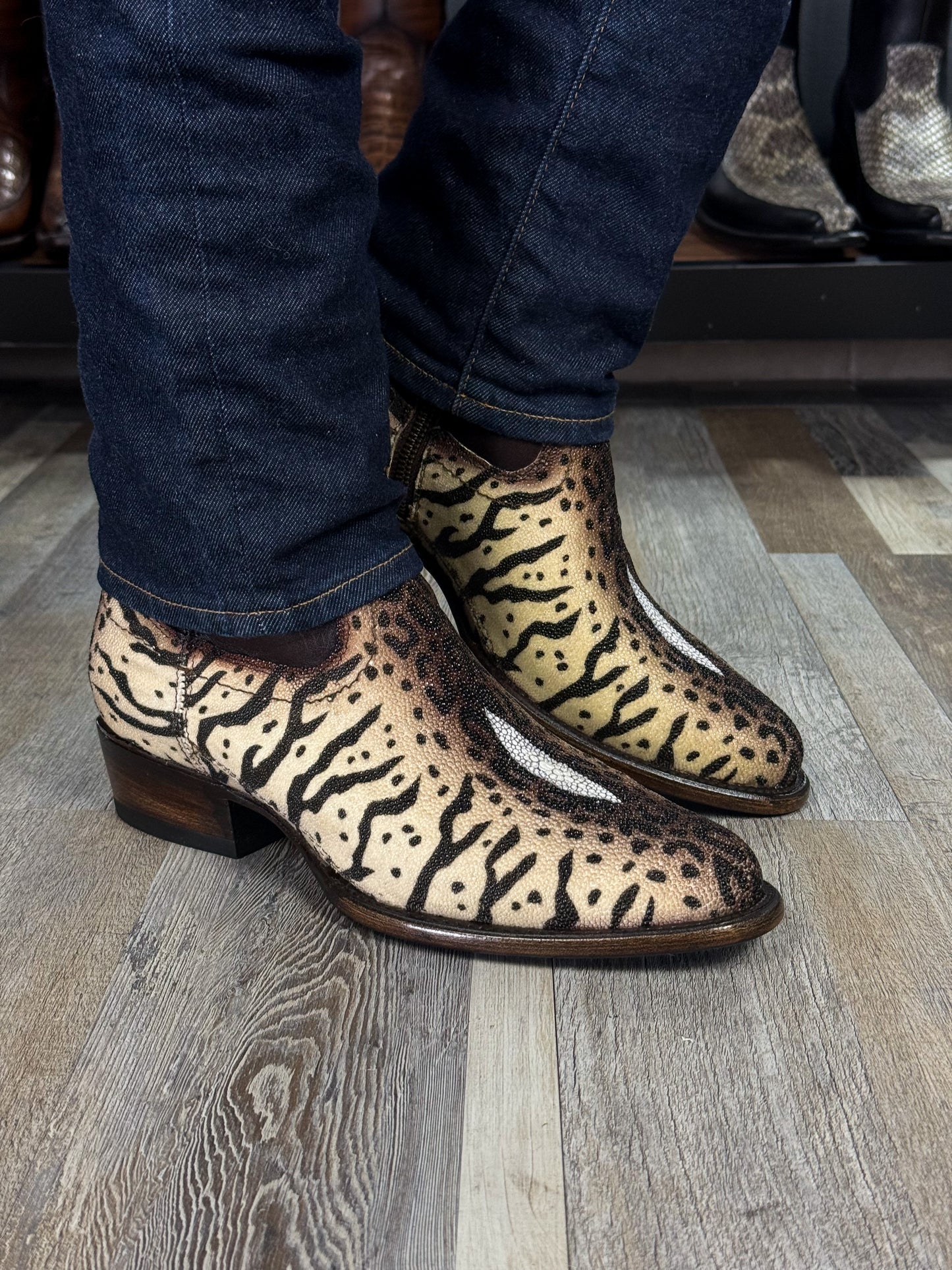 EMMA HIGH MANTARRAYA BOOTS OVAL
