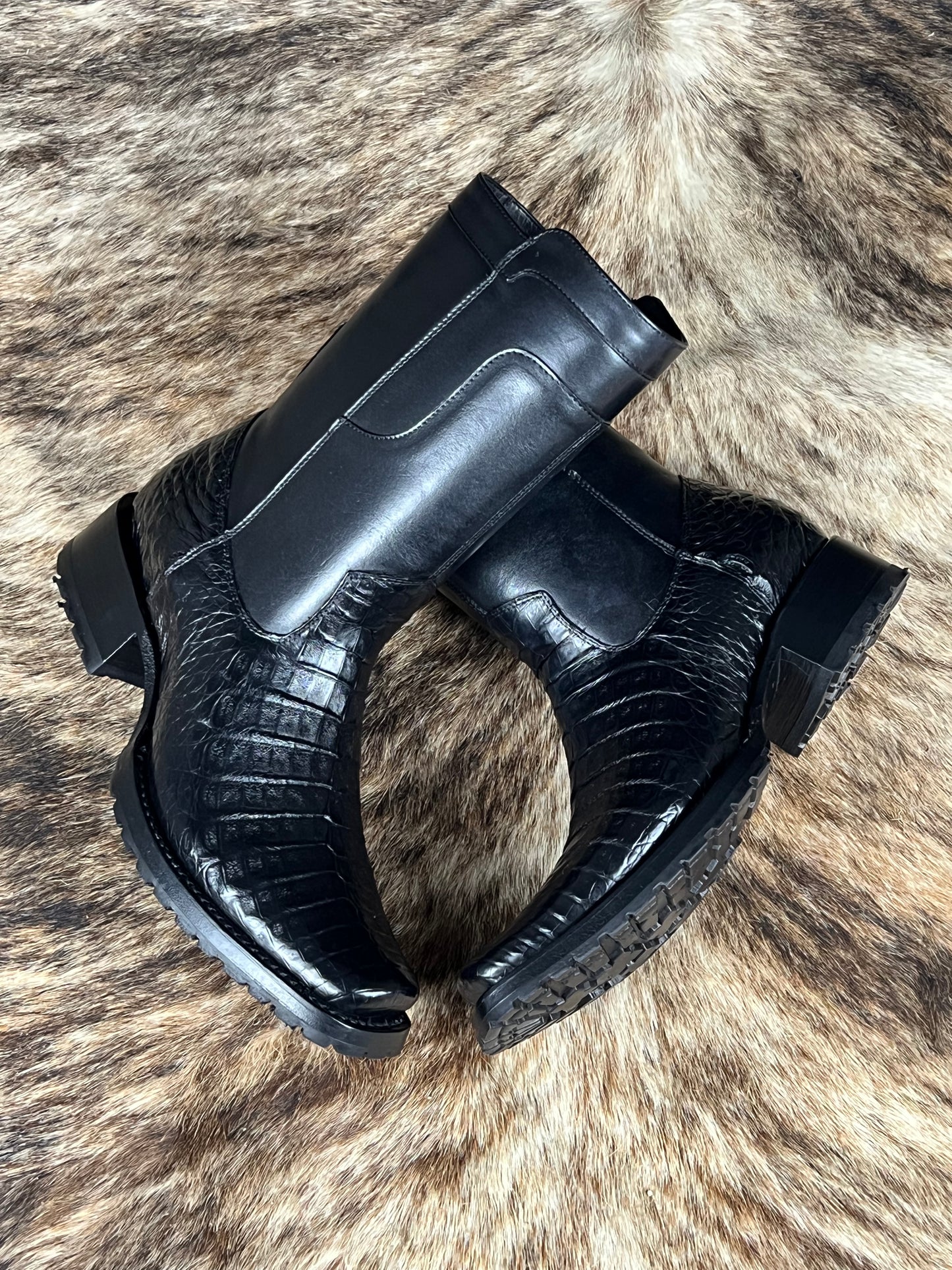 CHRISTIAN BLACK COCODRILO BOOTS (TRACK) DUBAI