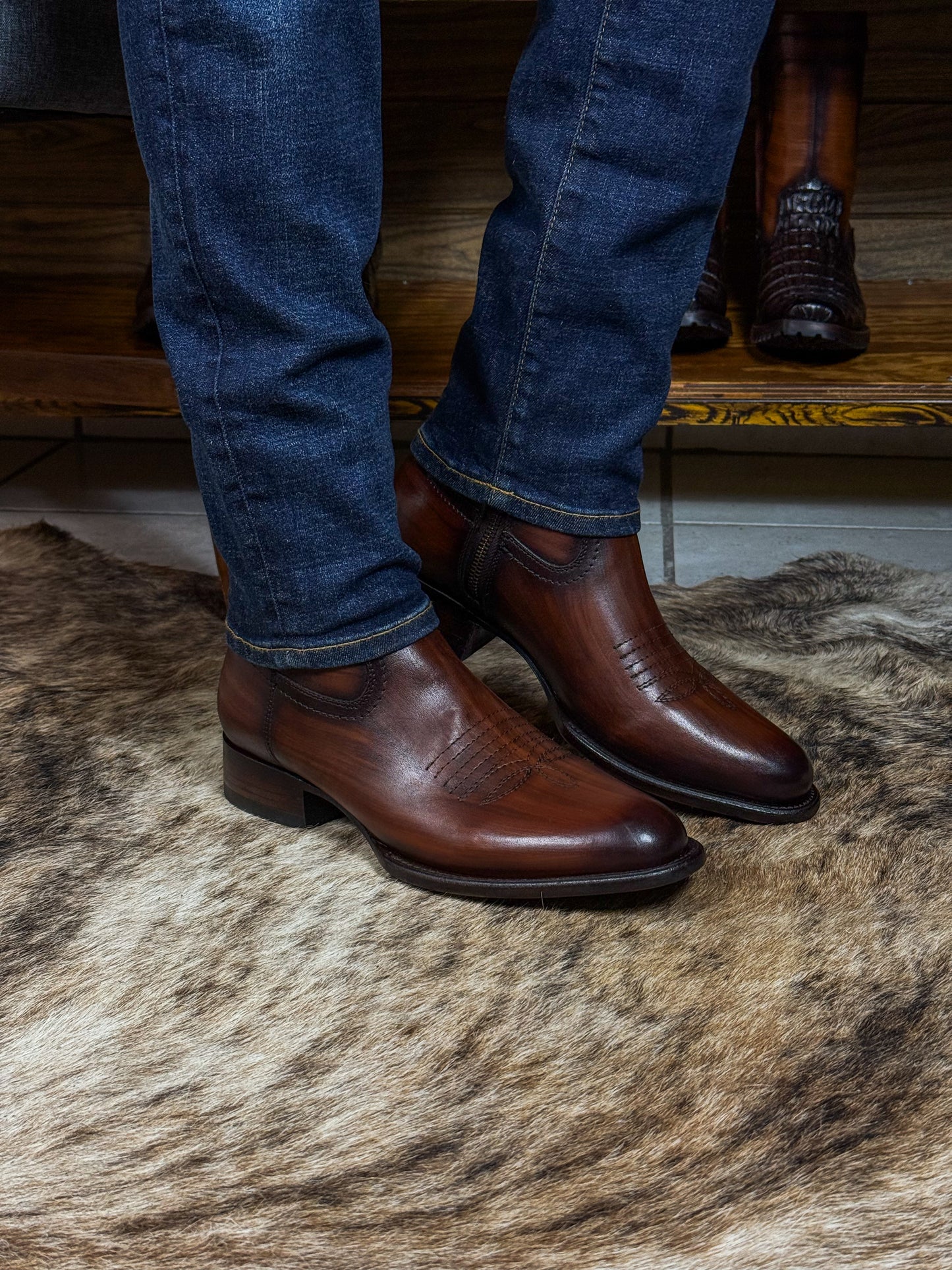 EMMA BROWN RAYADO BOOTS OVAL