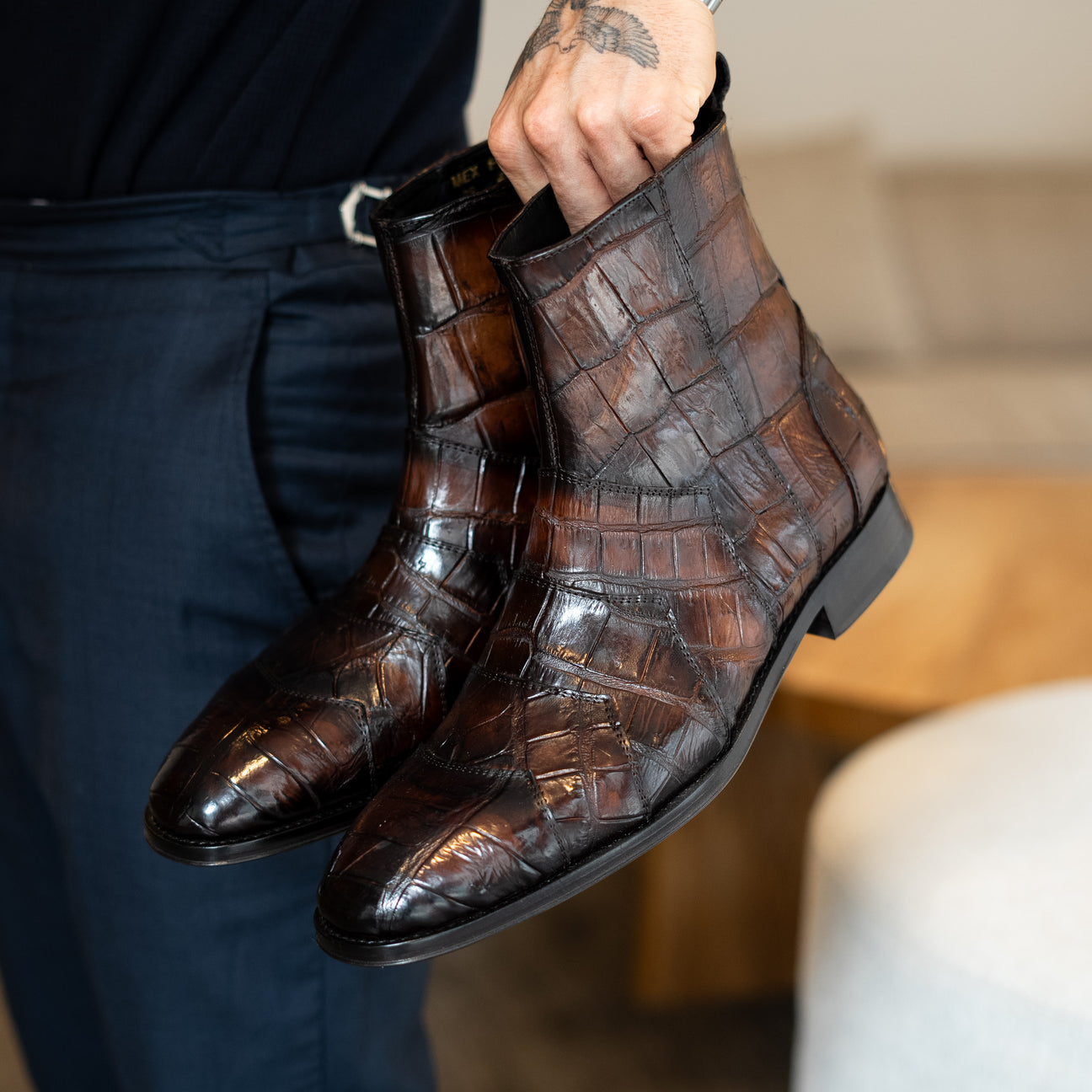 EDWARD DARK BROWN COCODRILO MORELETI