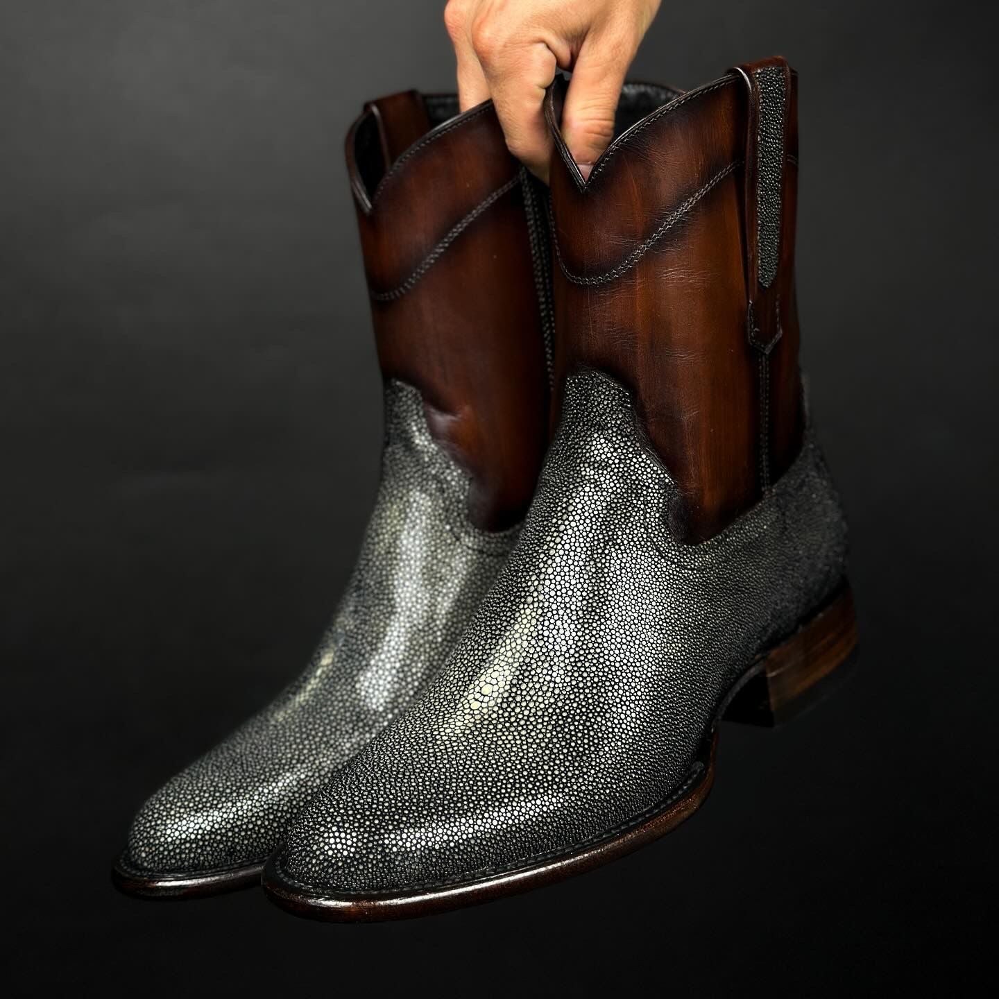 EMMA GREY MANTARRAYA PULIDA BOOTS OVAL