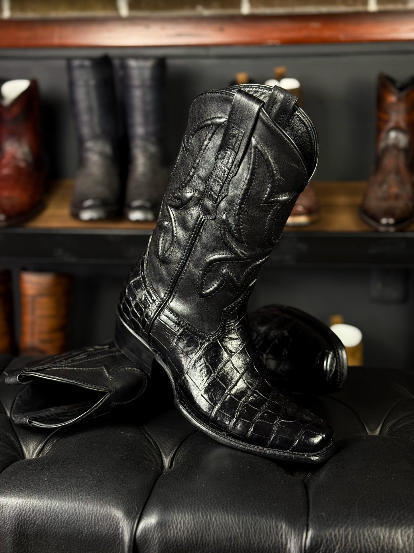 COWBOY BLACK COCODRILO MORELETI BOOTS DUBAI
