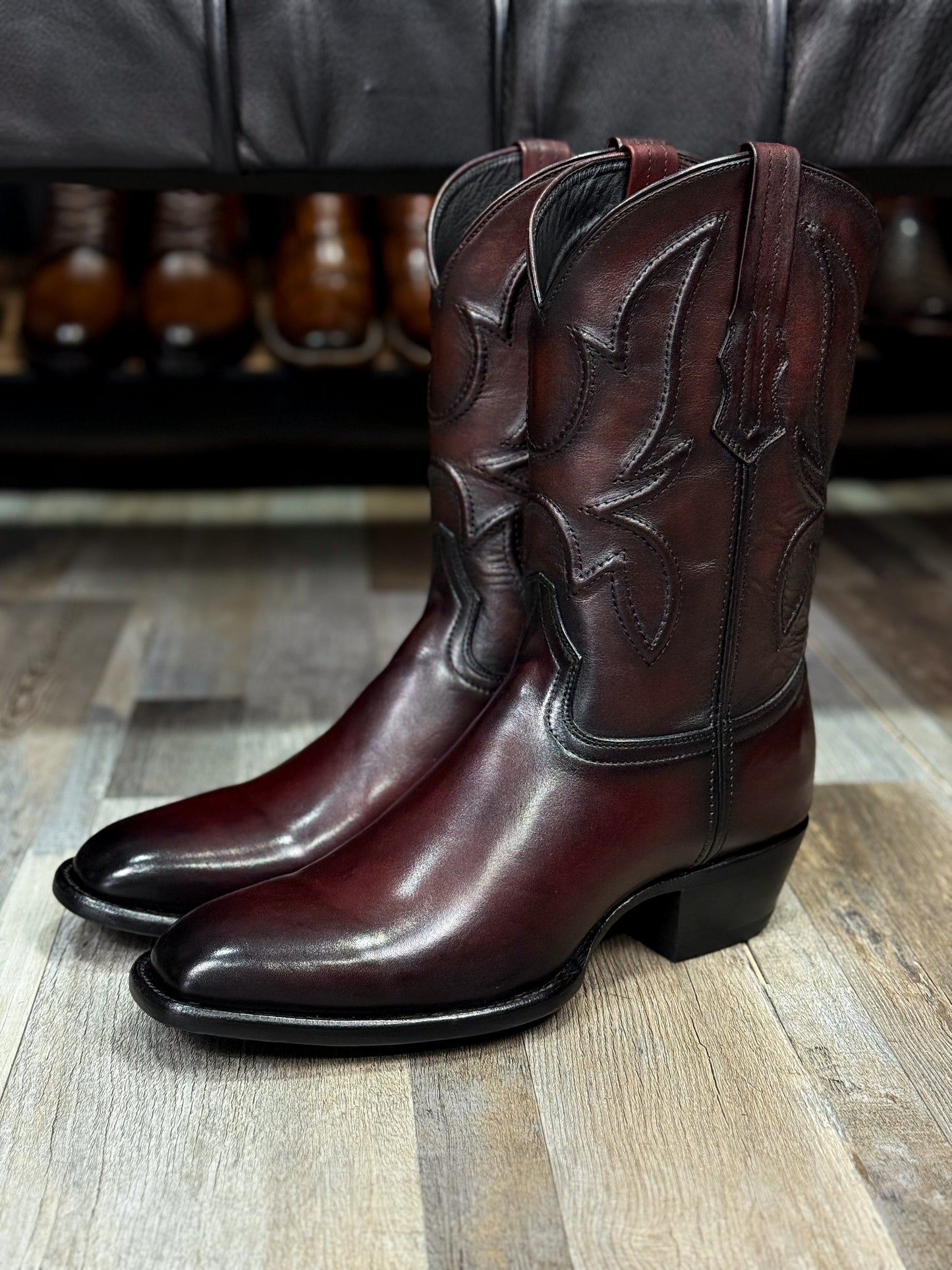 COWBOY BLACK CHERRY FRANCESA