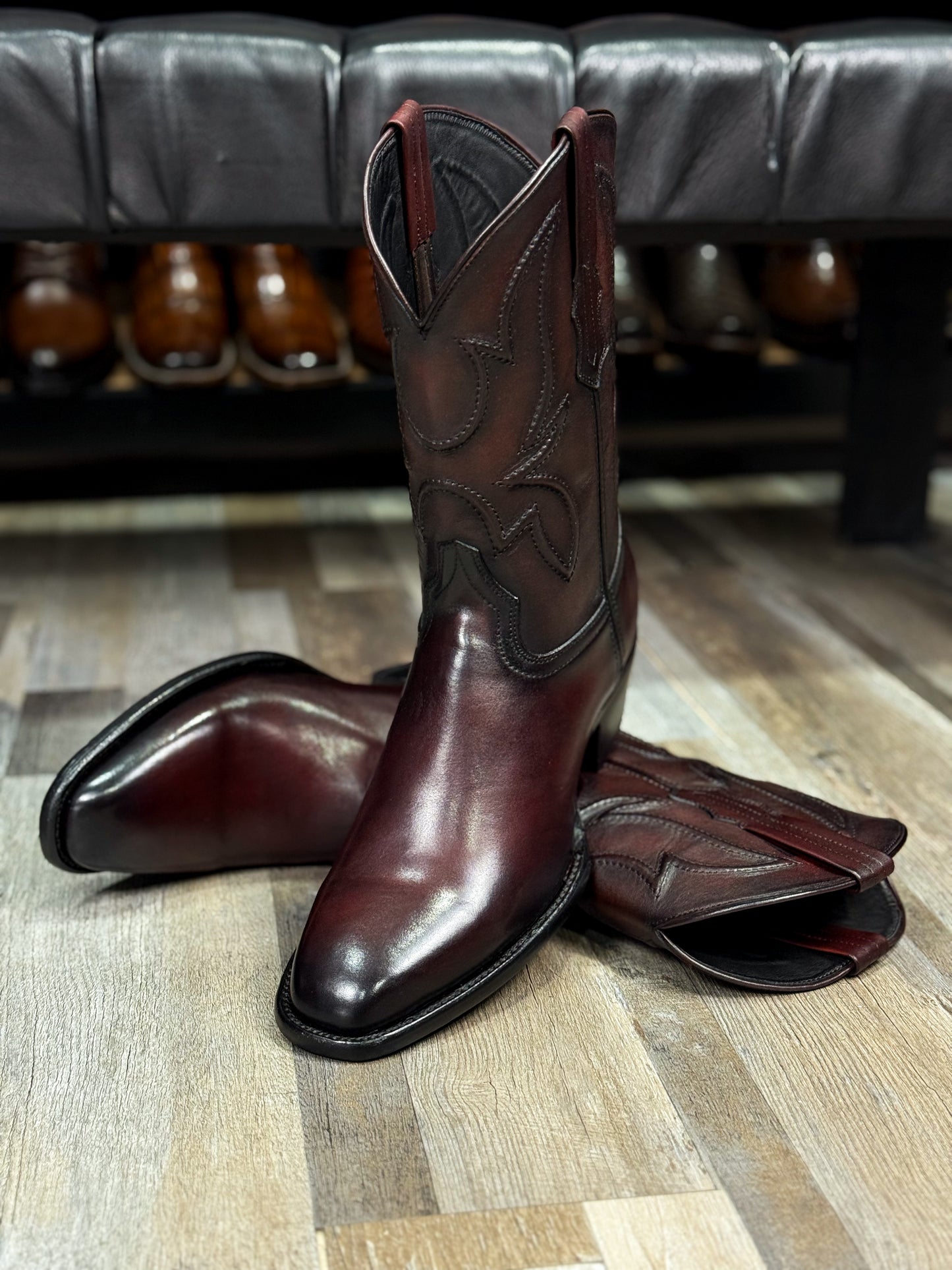 COWBOY BLACK CHERRY FRANCESA