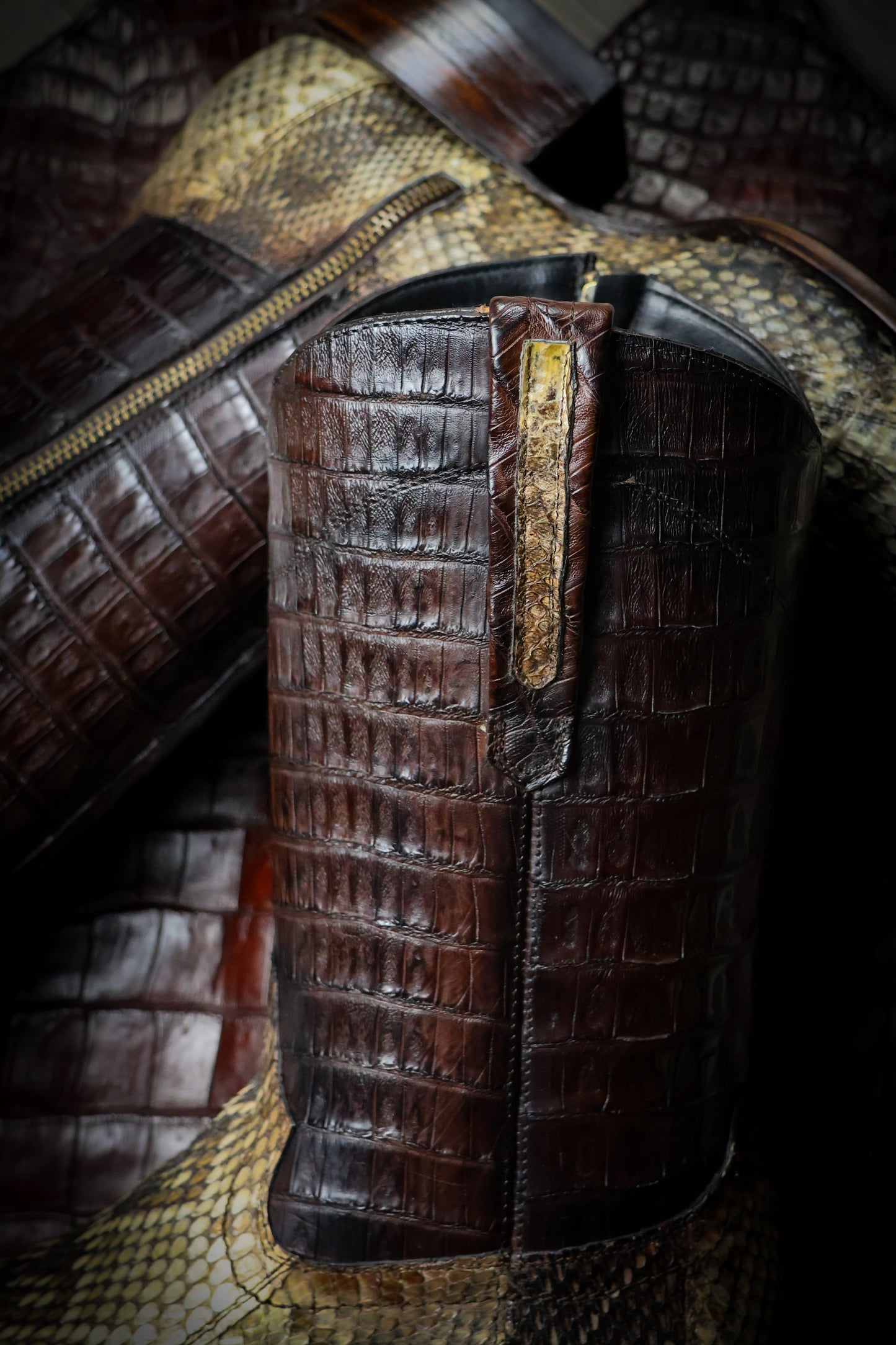 EMMA HIGH NATURAL CASCABEL W/ OVAL ALLIGATOR TUBE