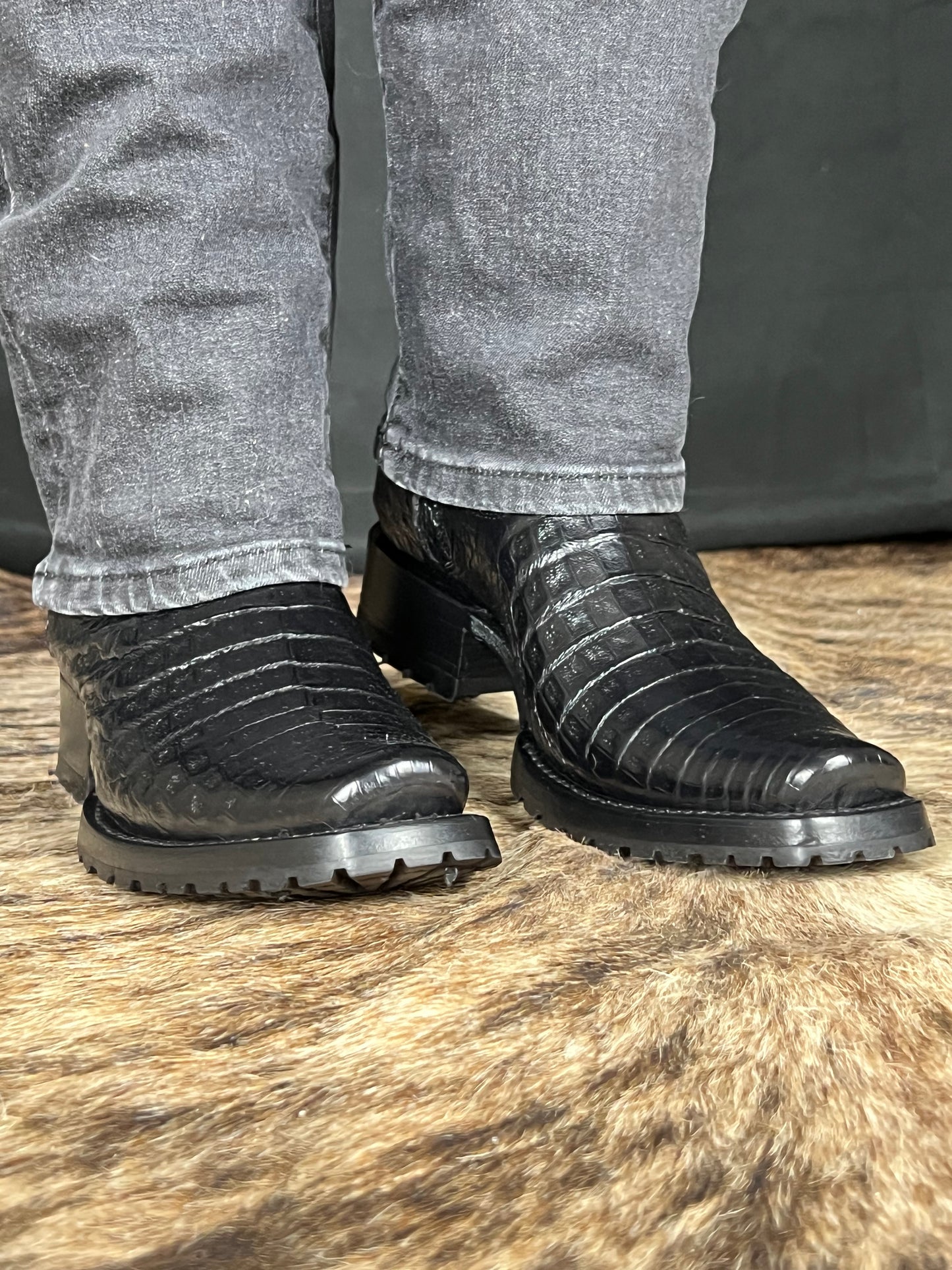 CHRISTIAN BLACK CROCODRILO BOOTS (TRACK)