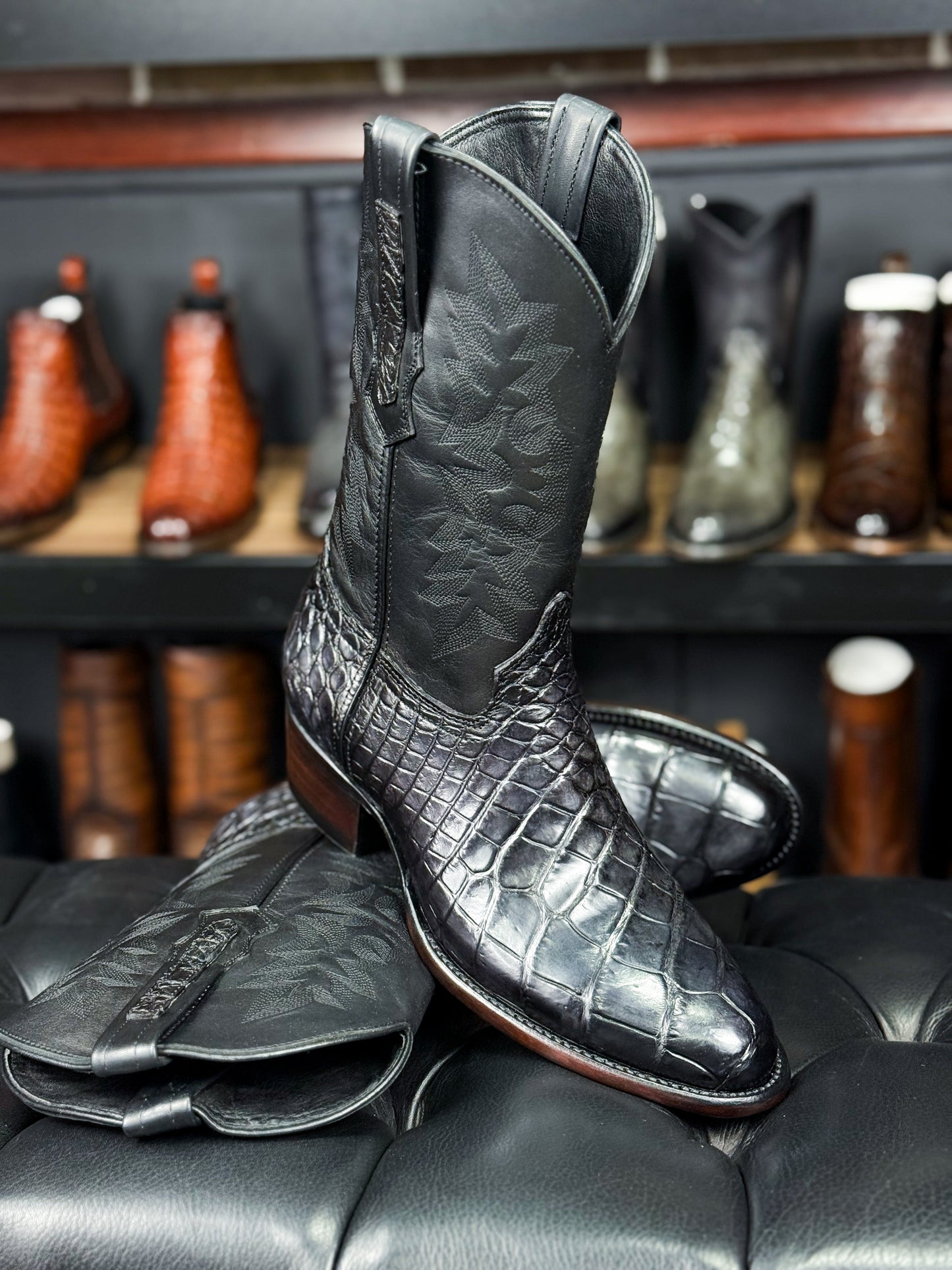COWBOY GREY ALLIGATOR BOOTS OVAL