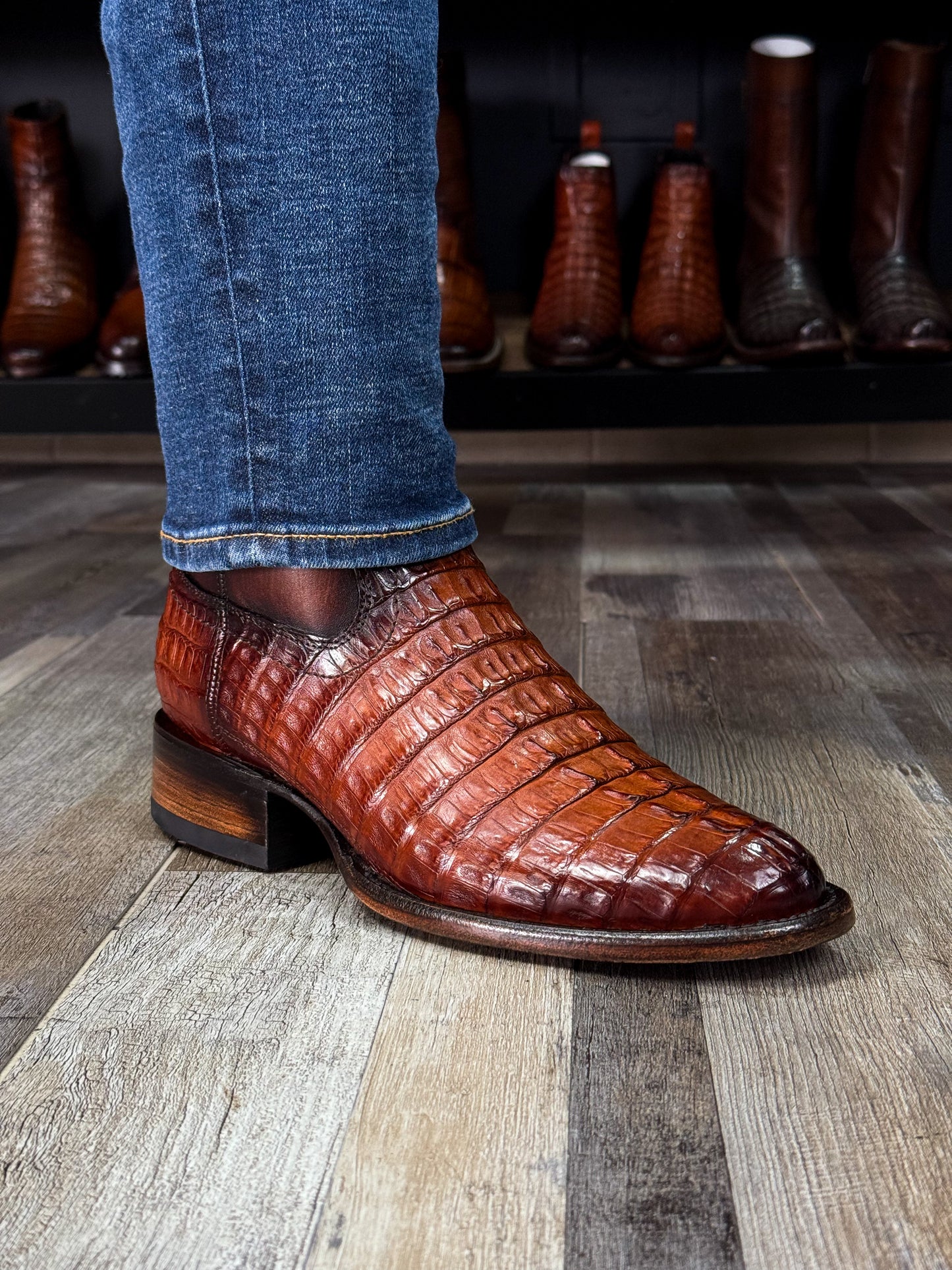EMMA HIGH MIEL COLA DE COCODRILO BOOTS OVAL