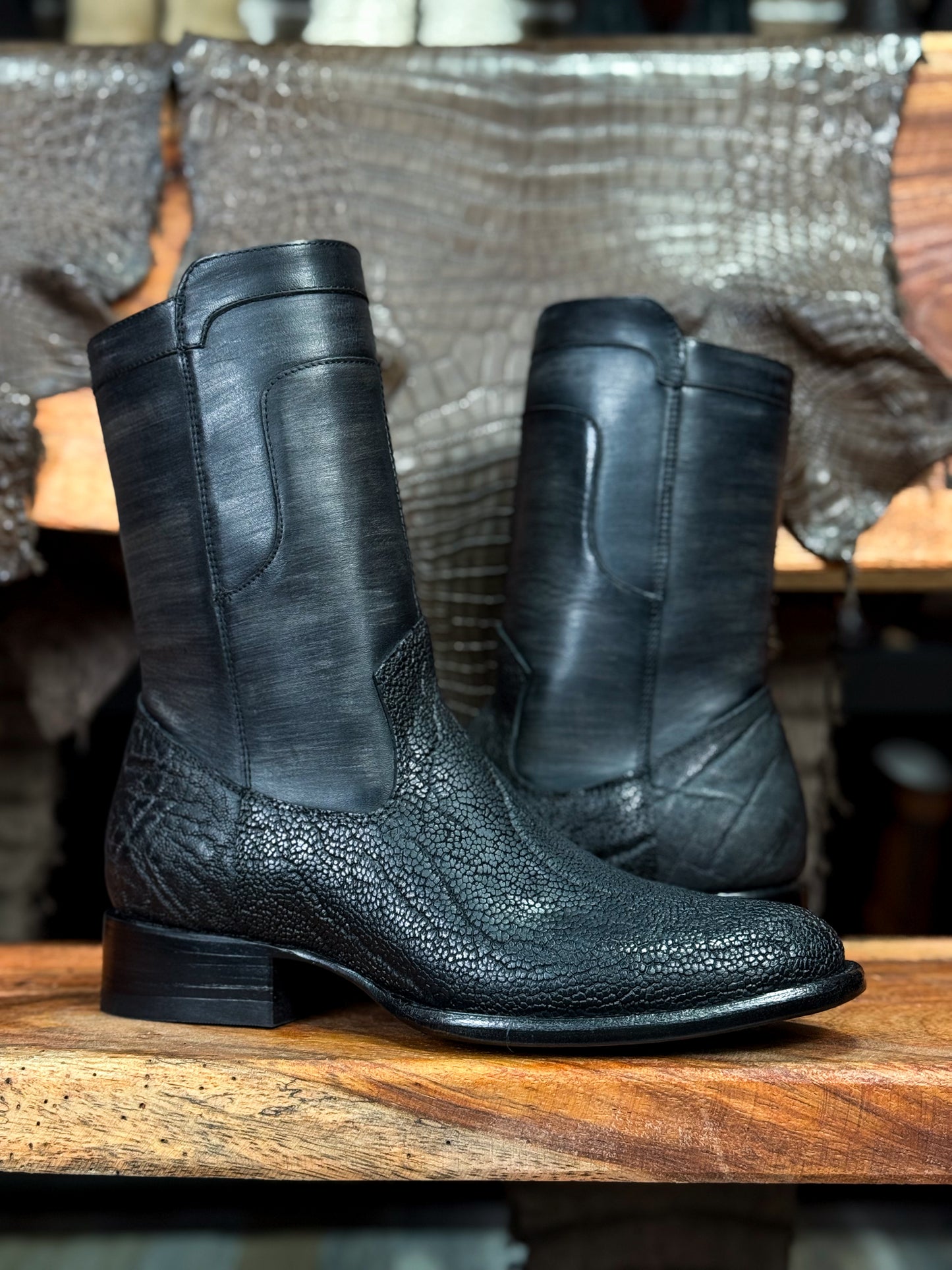 CHRISTIAN ELEFANTE BLACK BOOTS OVAL