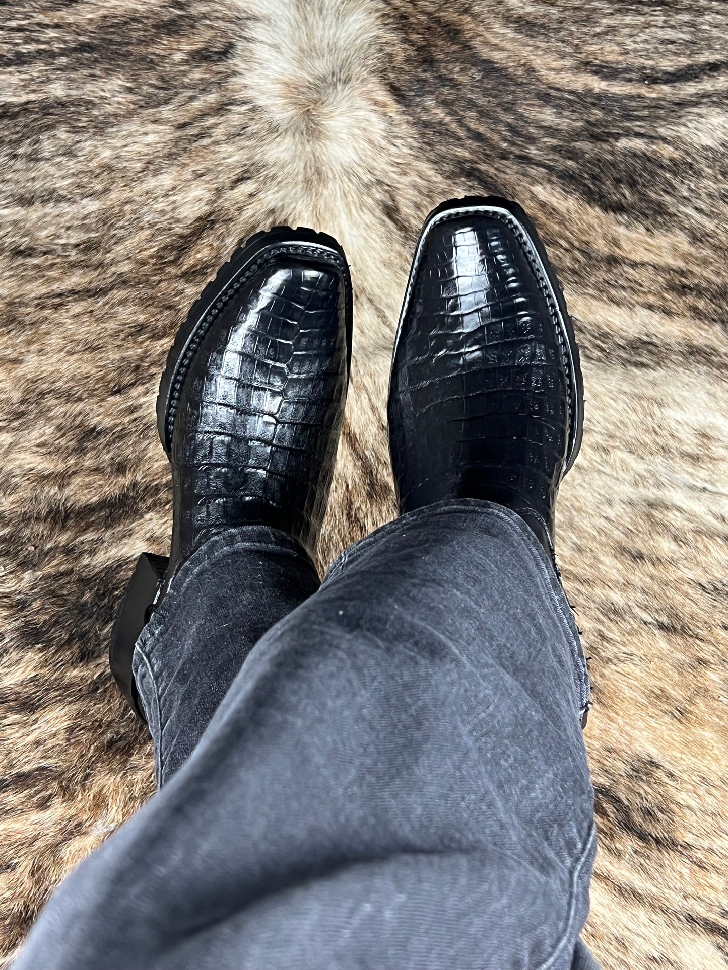 CHRISTIAN BLACK CROCODRILO BOOTS (TRACK)