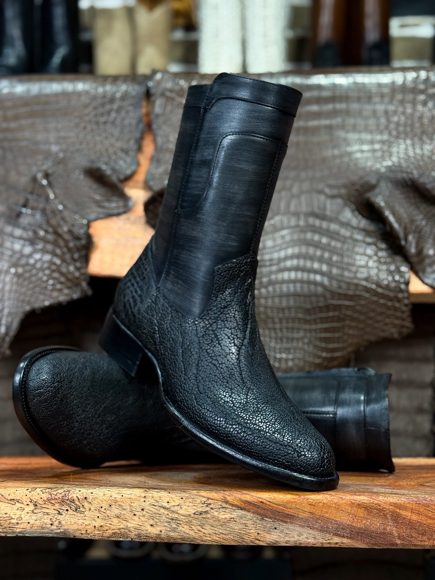 CHRISTIAN ELEFANTE BLACK BOOTS OVAL