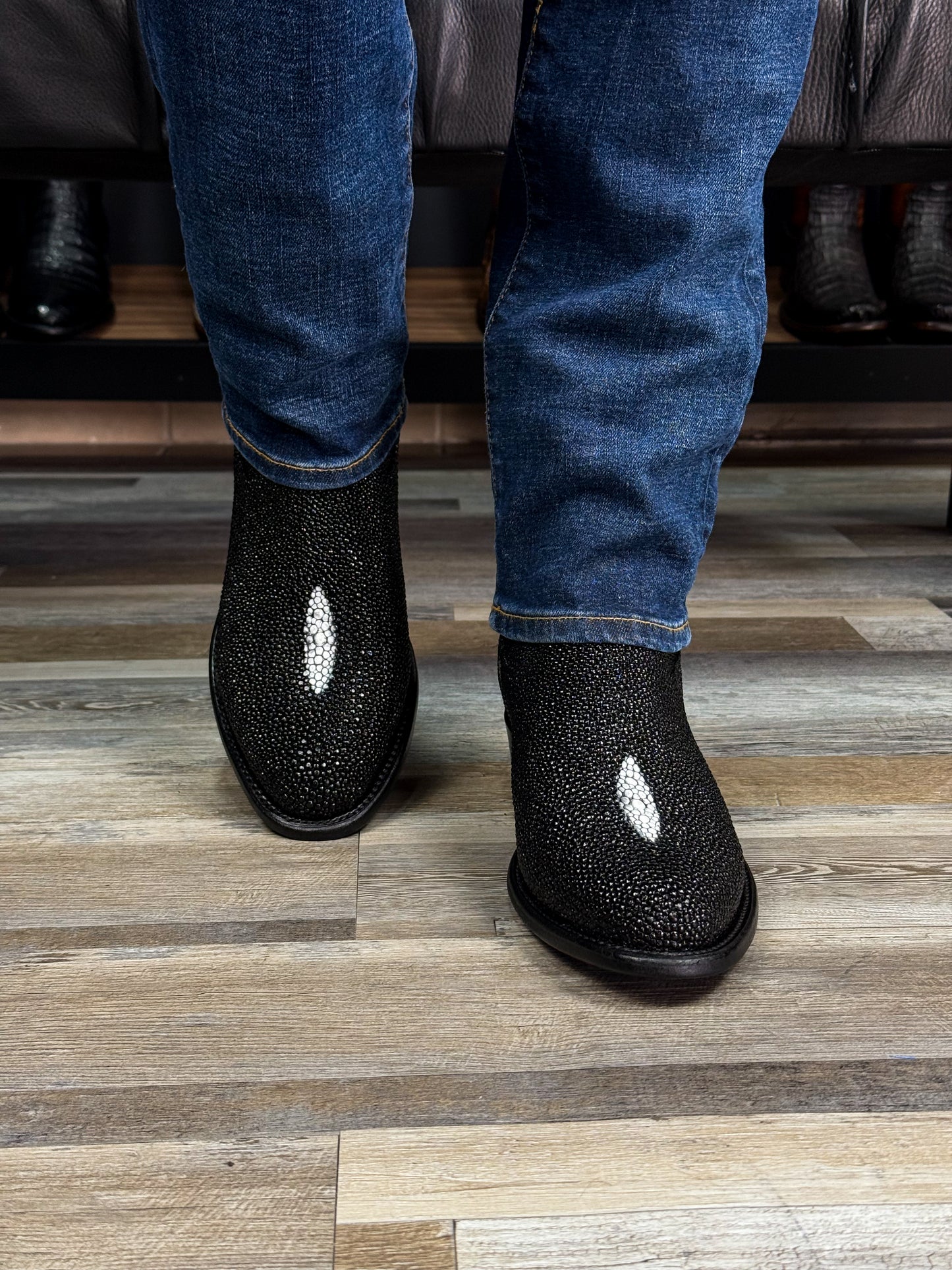 EMMA BLACK FULL MANTARRAYA BOOTS OVAL