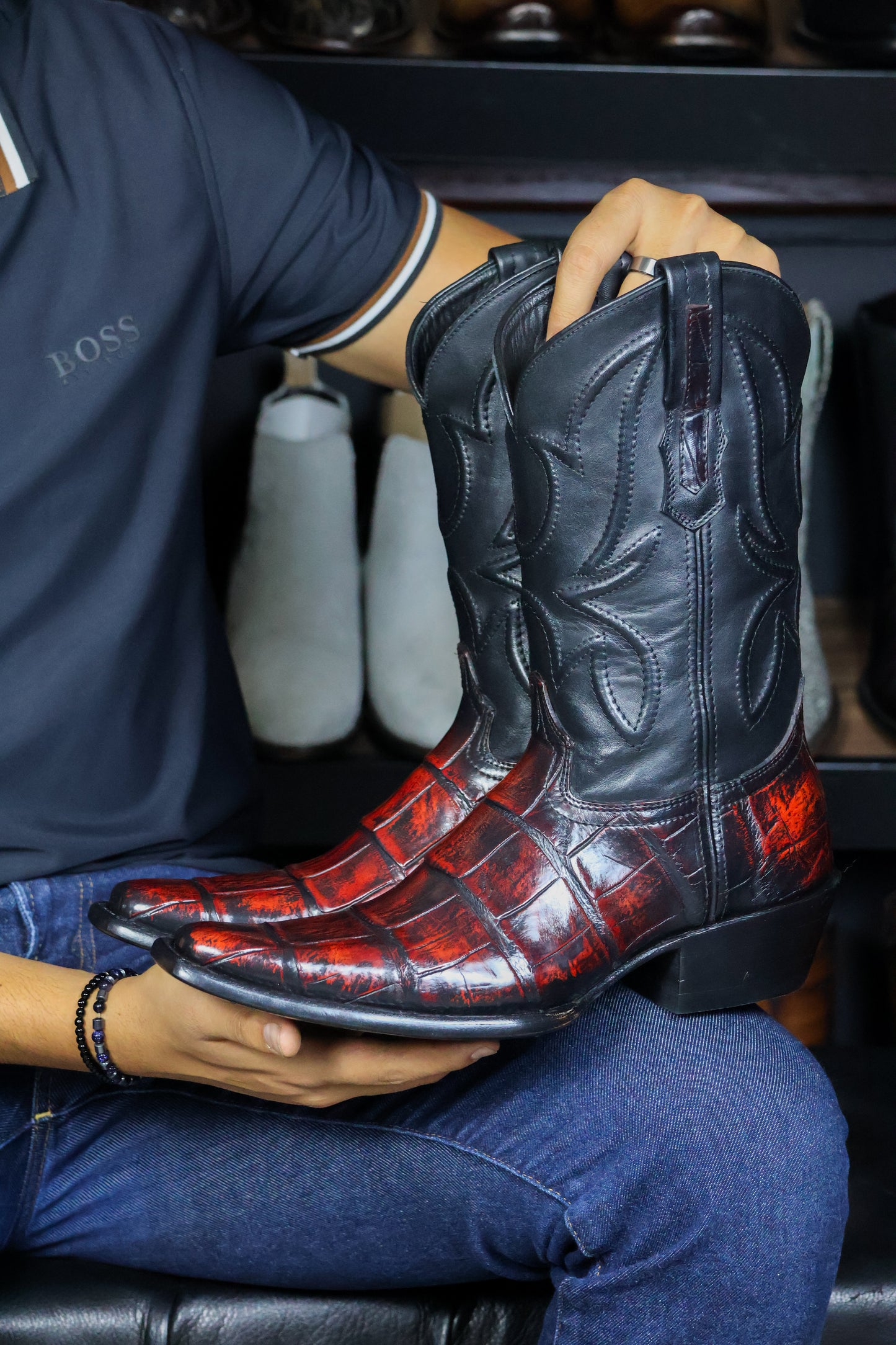 COWBOY ROJO NEGRO ALLIGATOR HOLANDA