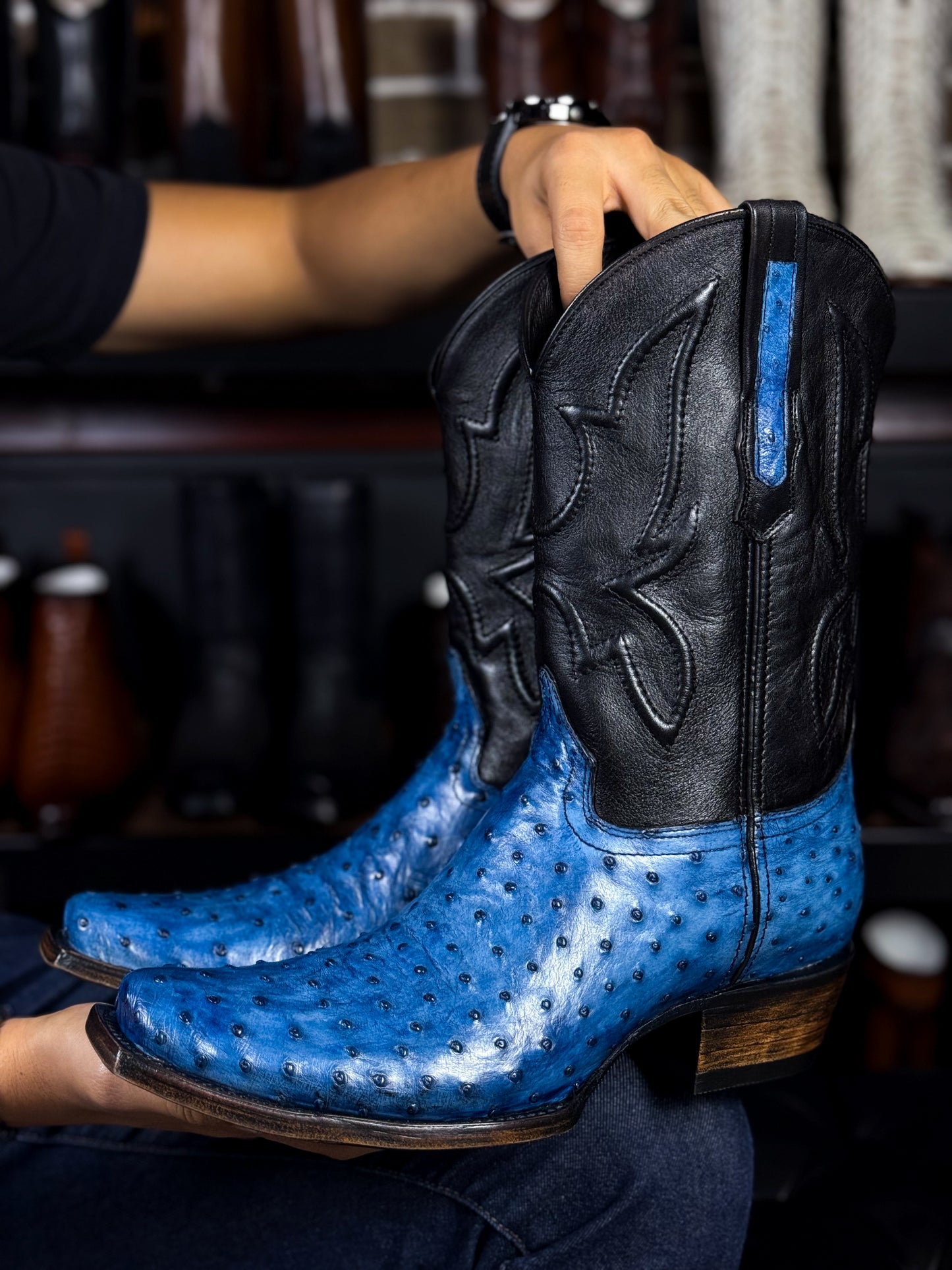 COWBOY BLUE AVESTRUZ DUBAI