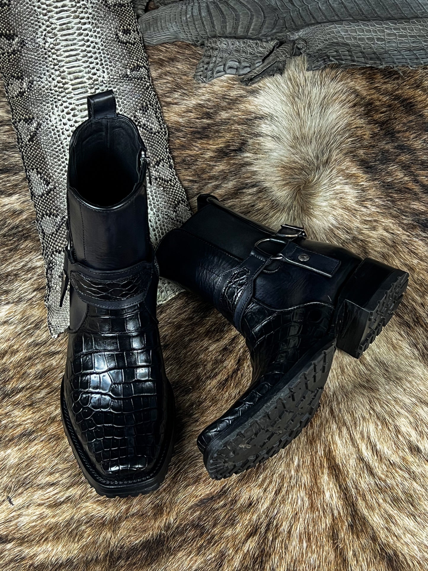 CARLO BLACK COCODRILO BOOTS