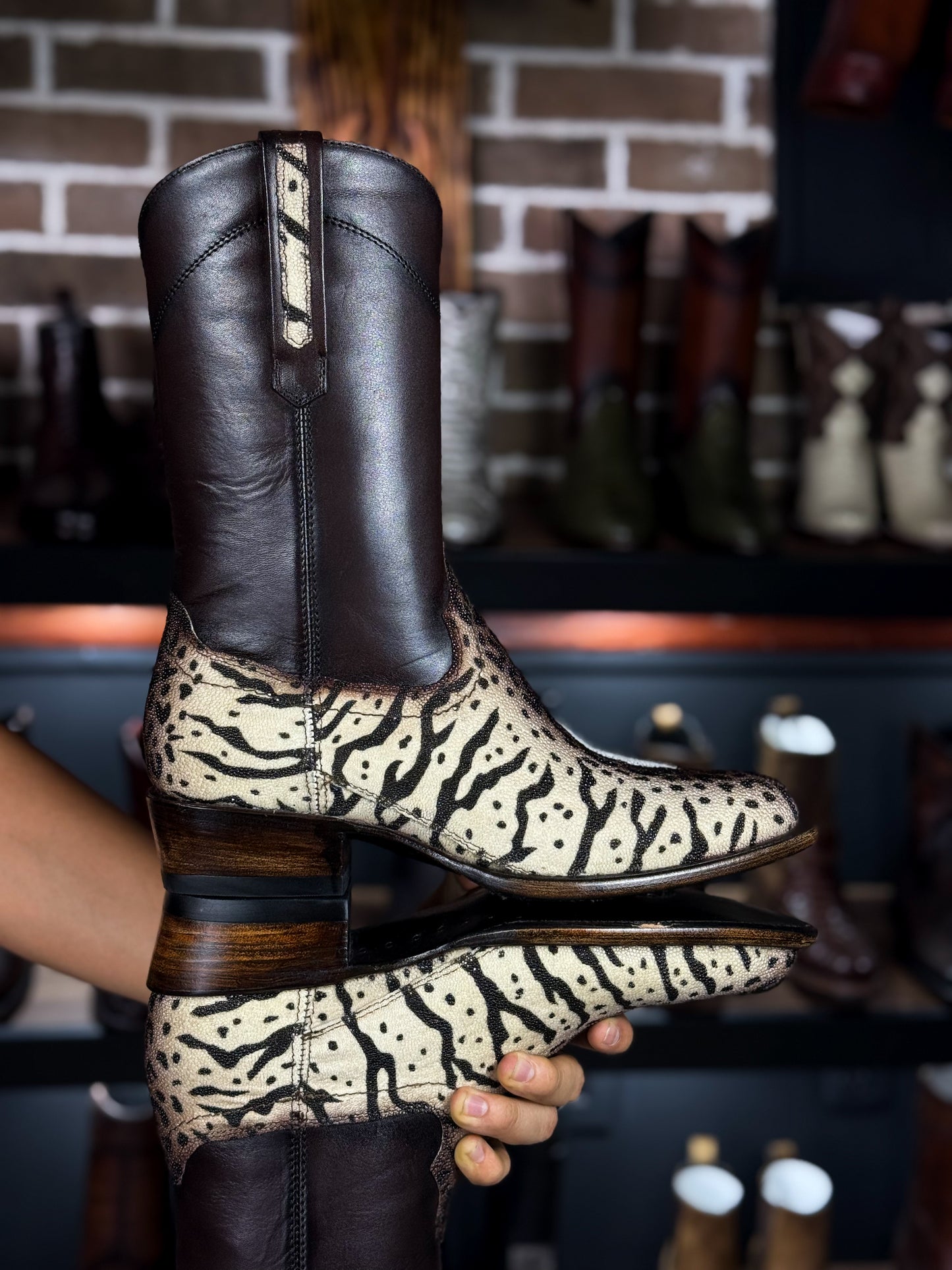EMMA HIGH MANTARRAYA BOOTS OVAL