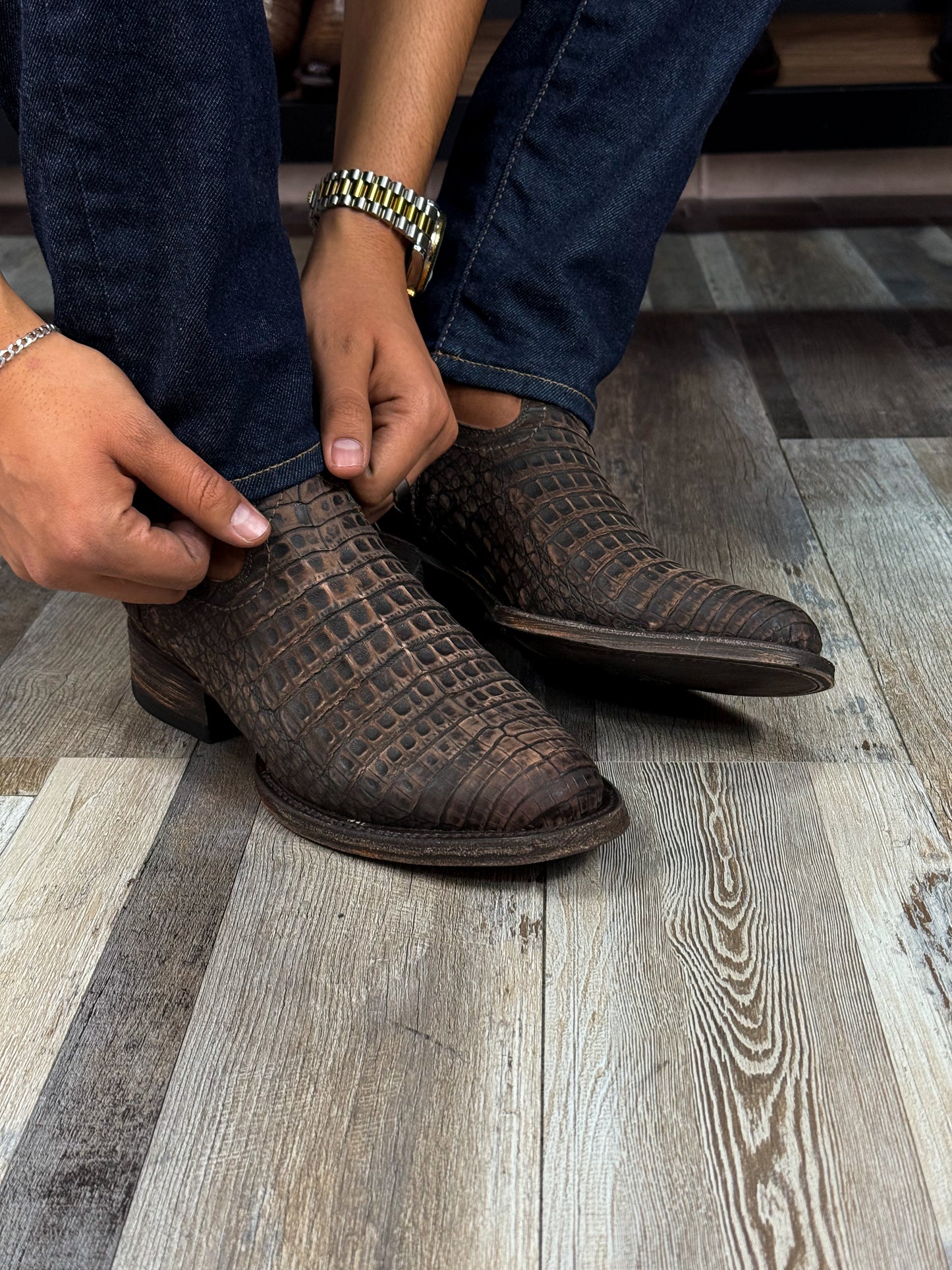 EMMA RUSTICO COCODRILO FUSCUS BOOTS OVAL