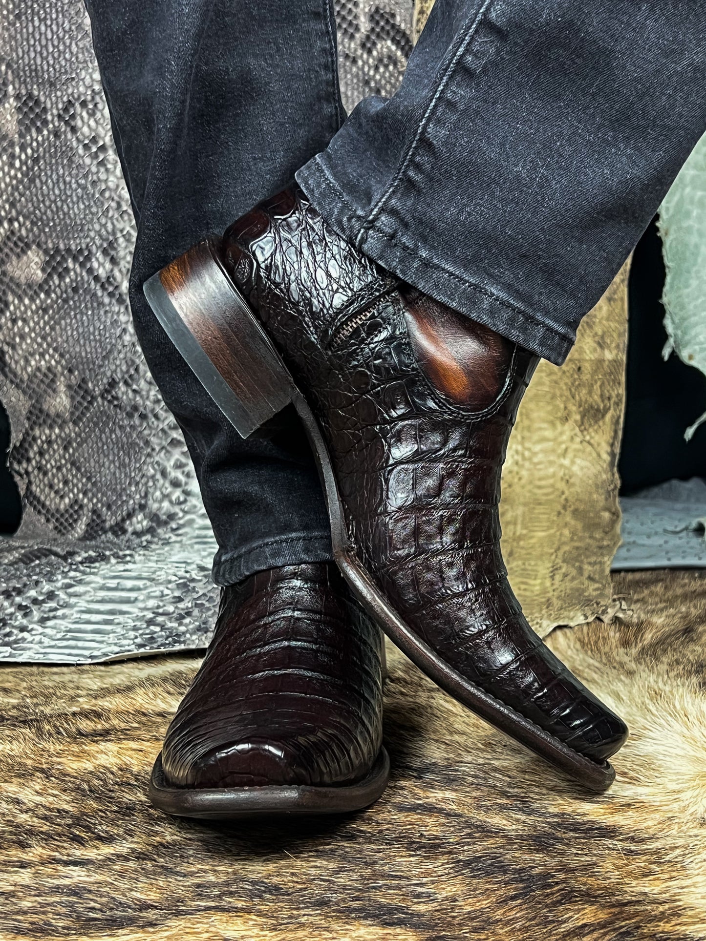 CHRISTIAN BROWN CROCODRILO BOOTS