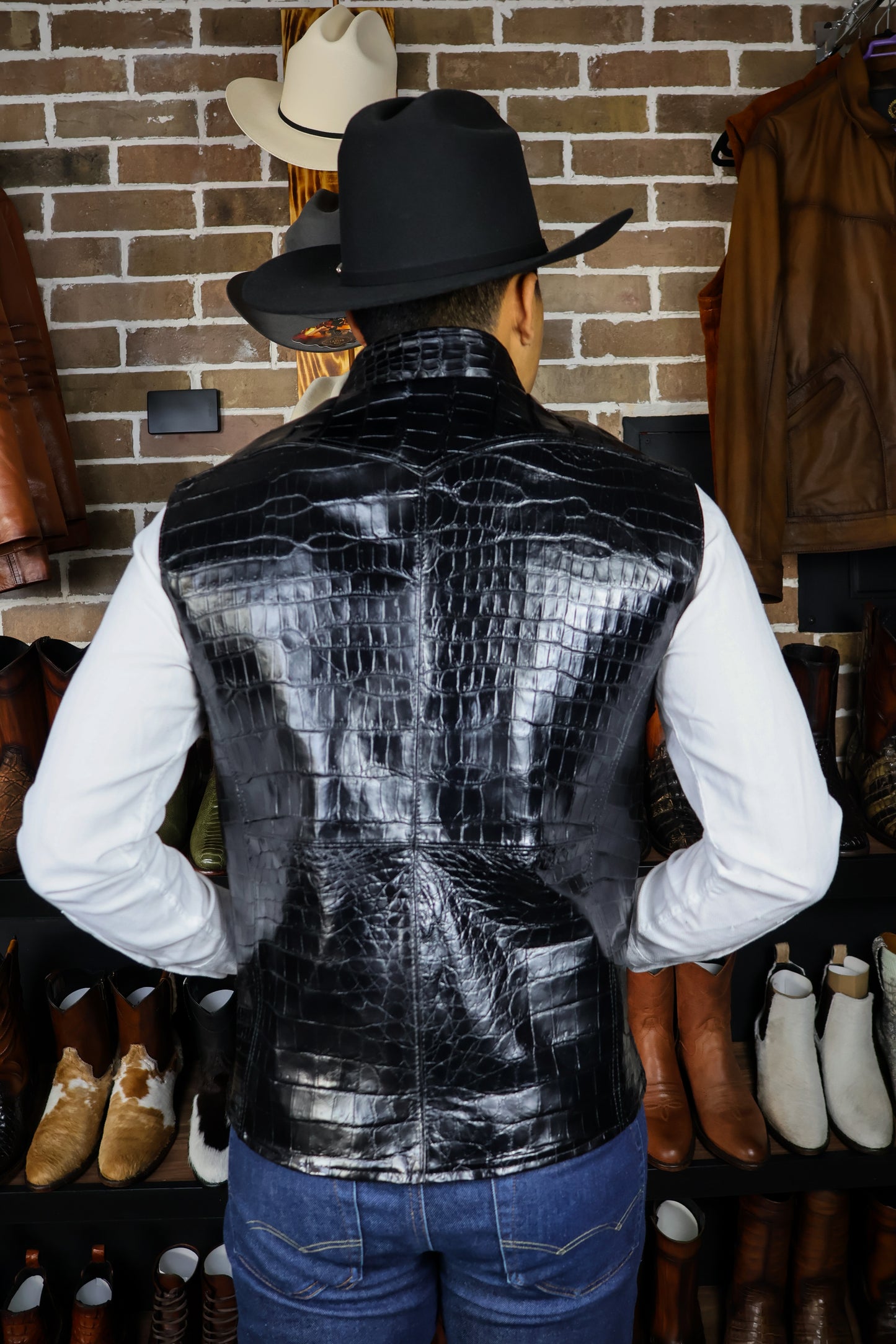 CHALECO BLACK COCODRILO