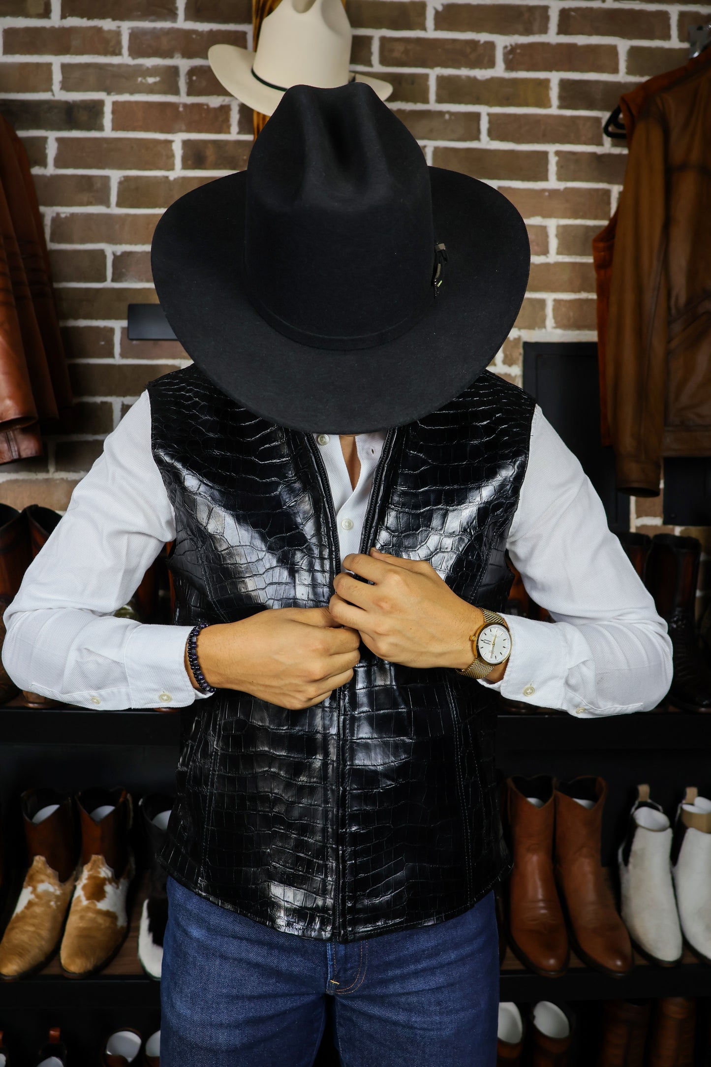 CHALECO BLACK COCODRILO