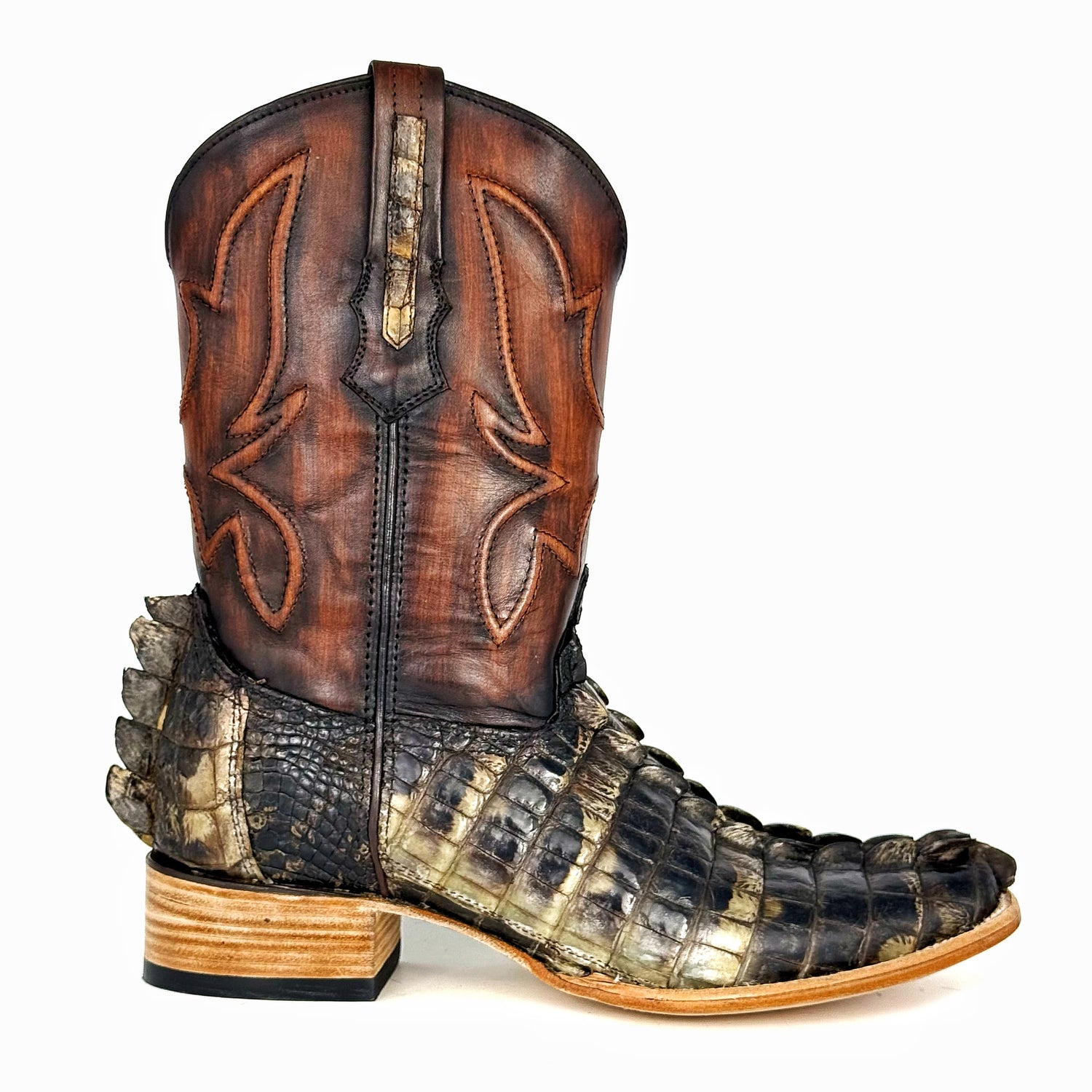 COWBOY NATURAL COLA DE COCODRILO ALLIGATOR DUBAI